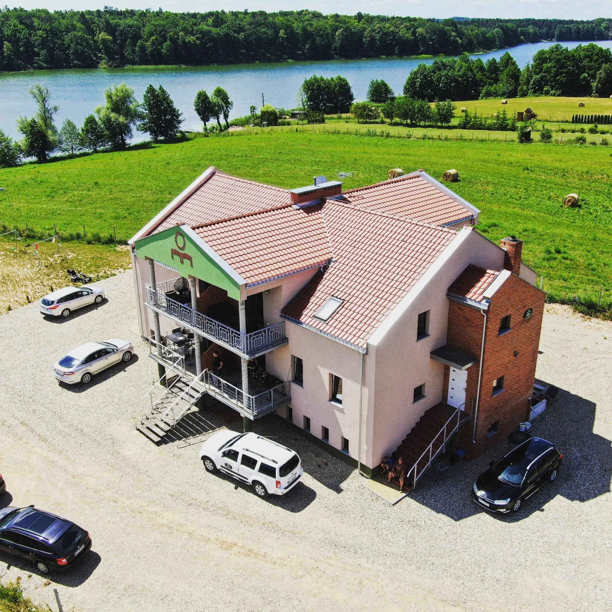 Pensjonat Lake House Nad Sunowem Chrzanowo - foto 4