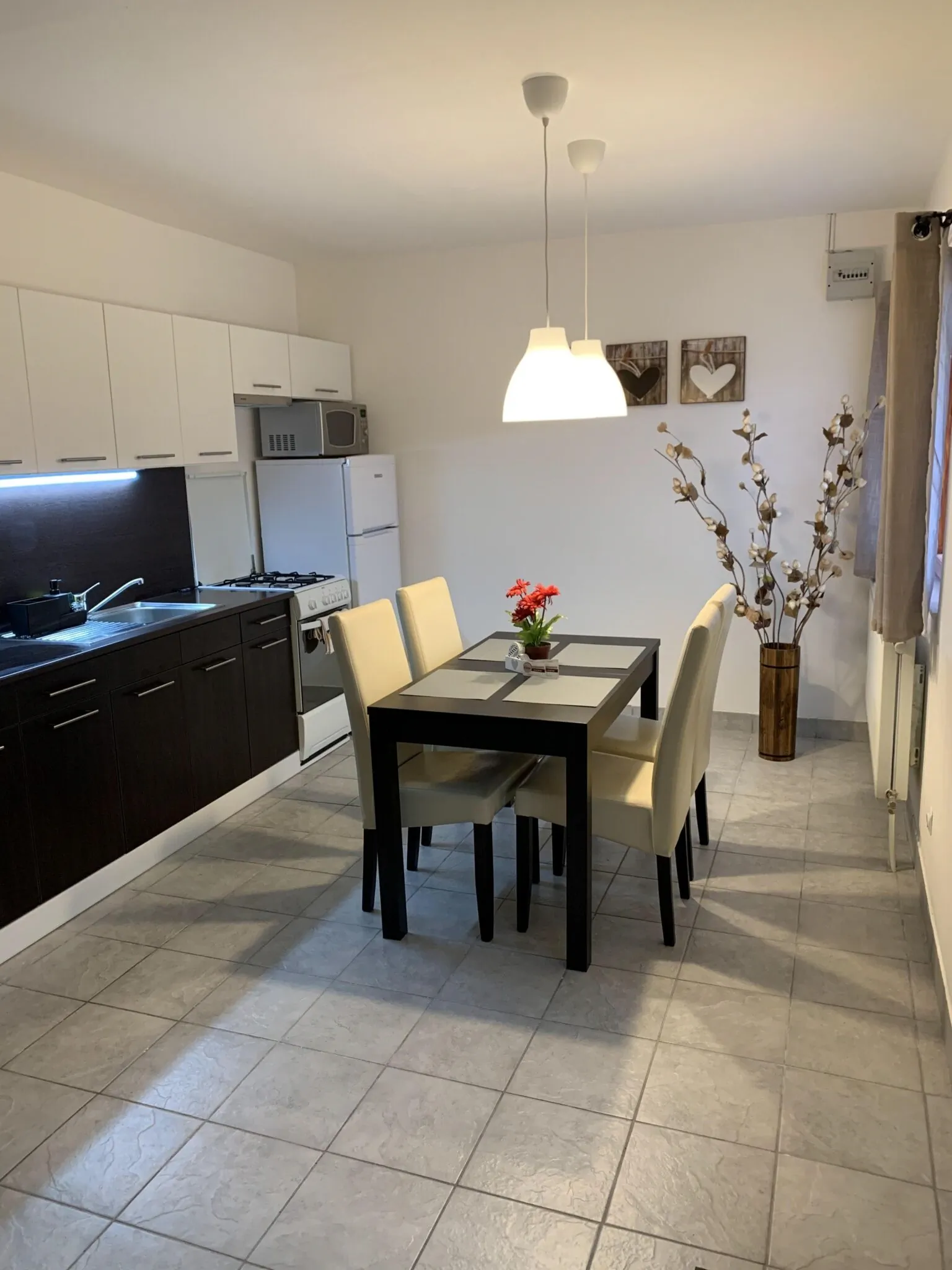 Várlak Apartman Dinnyés - foto 1