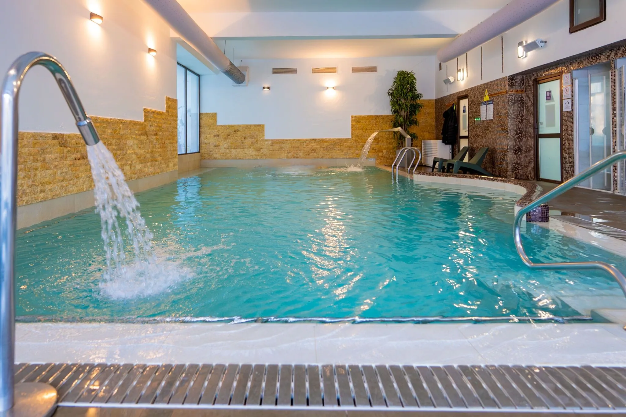 Hotel Tisa Băile Olănești – Băile Olăneşti, România