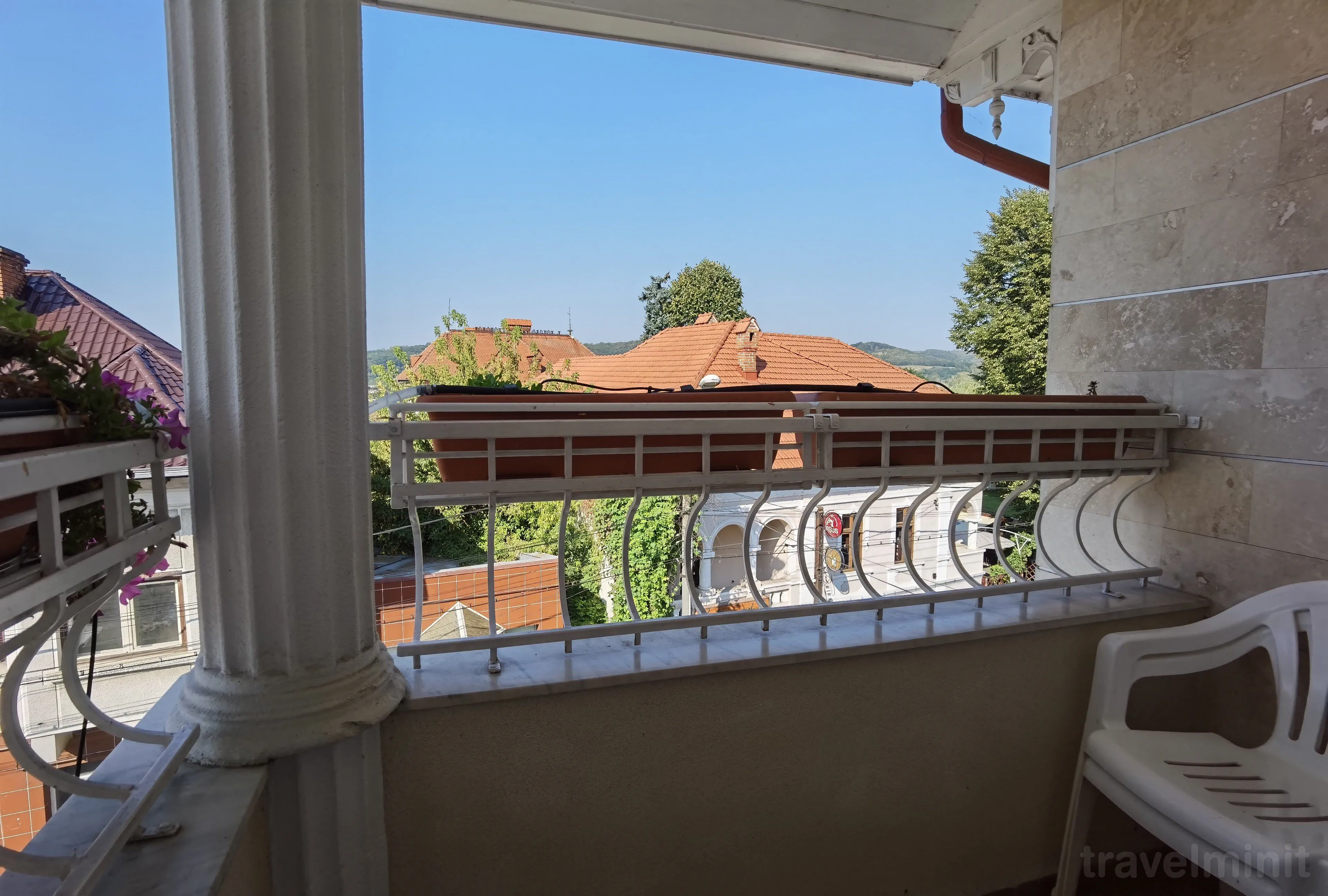 Pensiunea Geostar Curtea de Argeș - foto 2