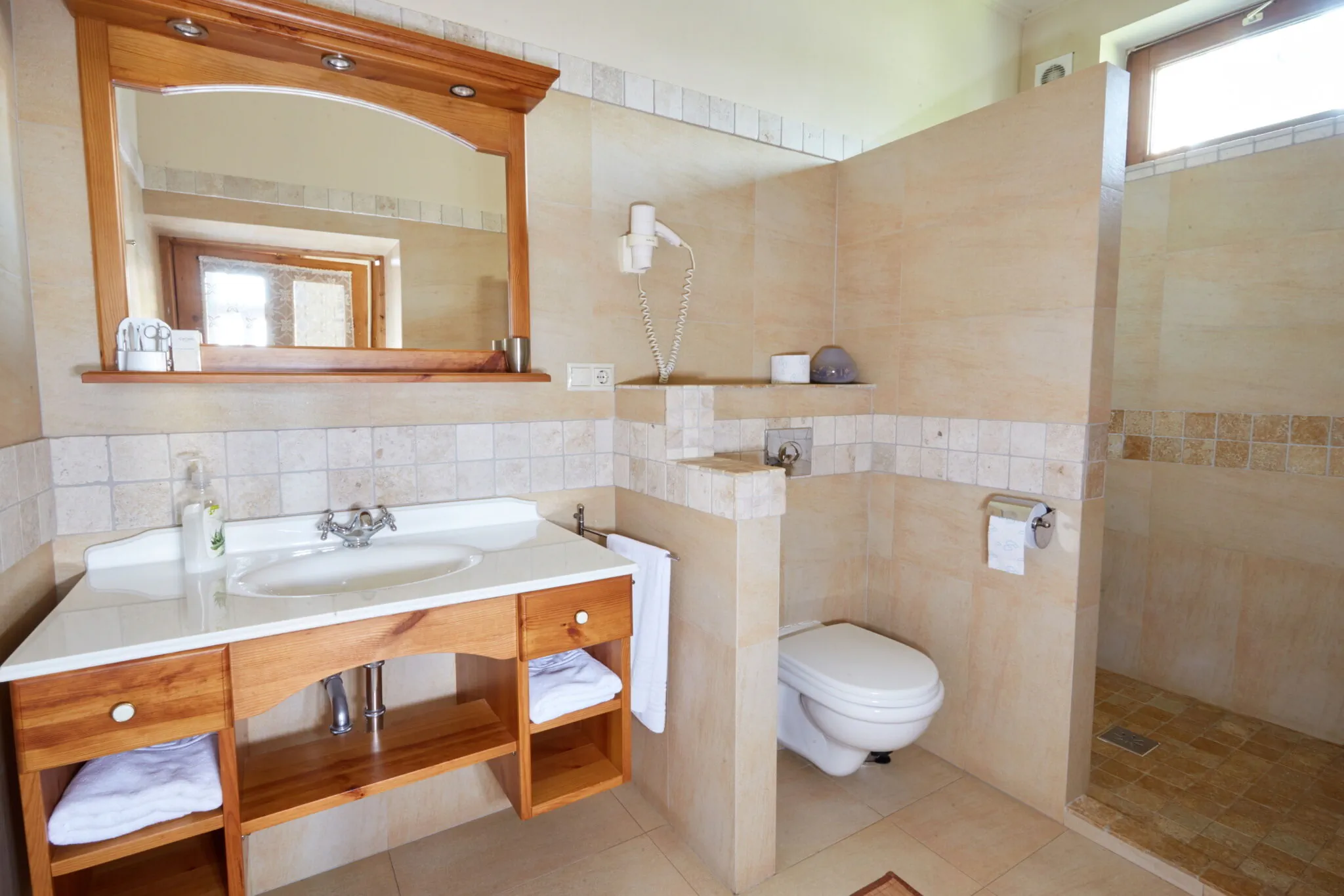 Sarok Vendégház Villány - foto 6
