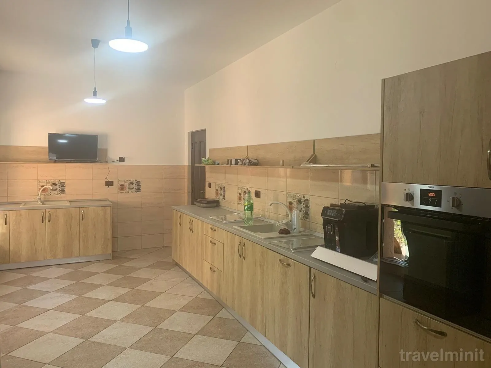 Casa Latiș Sadova – Sadova, România
