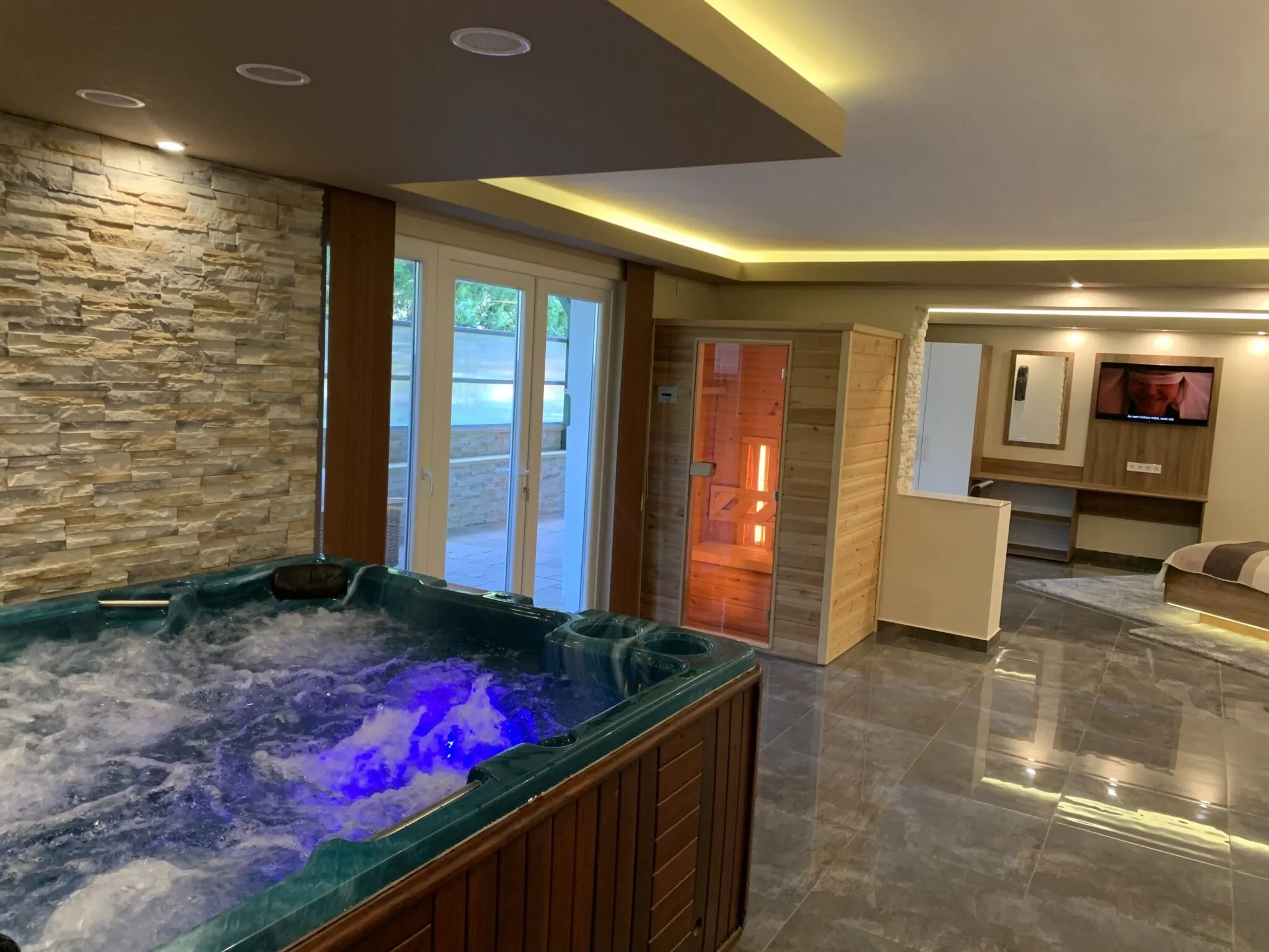 The Jakuzzi Room Apartman Miskolctapolca – Miskolc, Ungaria