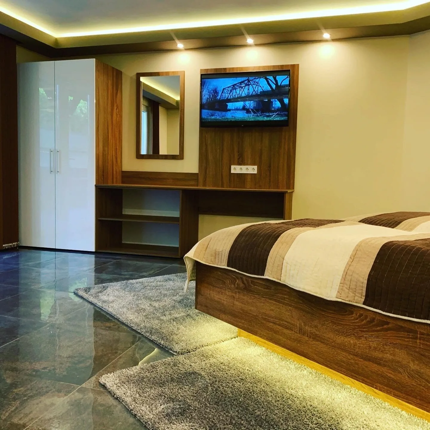 The Jakuzzi Room Apartman Miskolctapolca – Miskolc, Ungaria