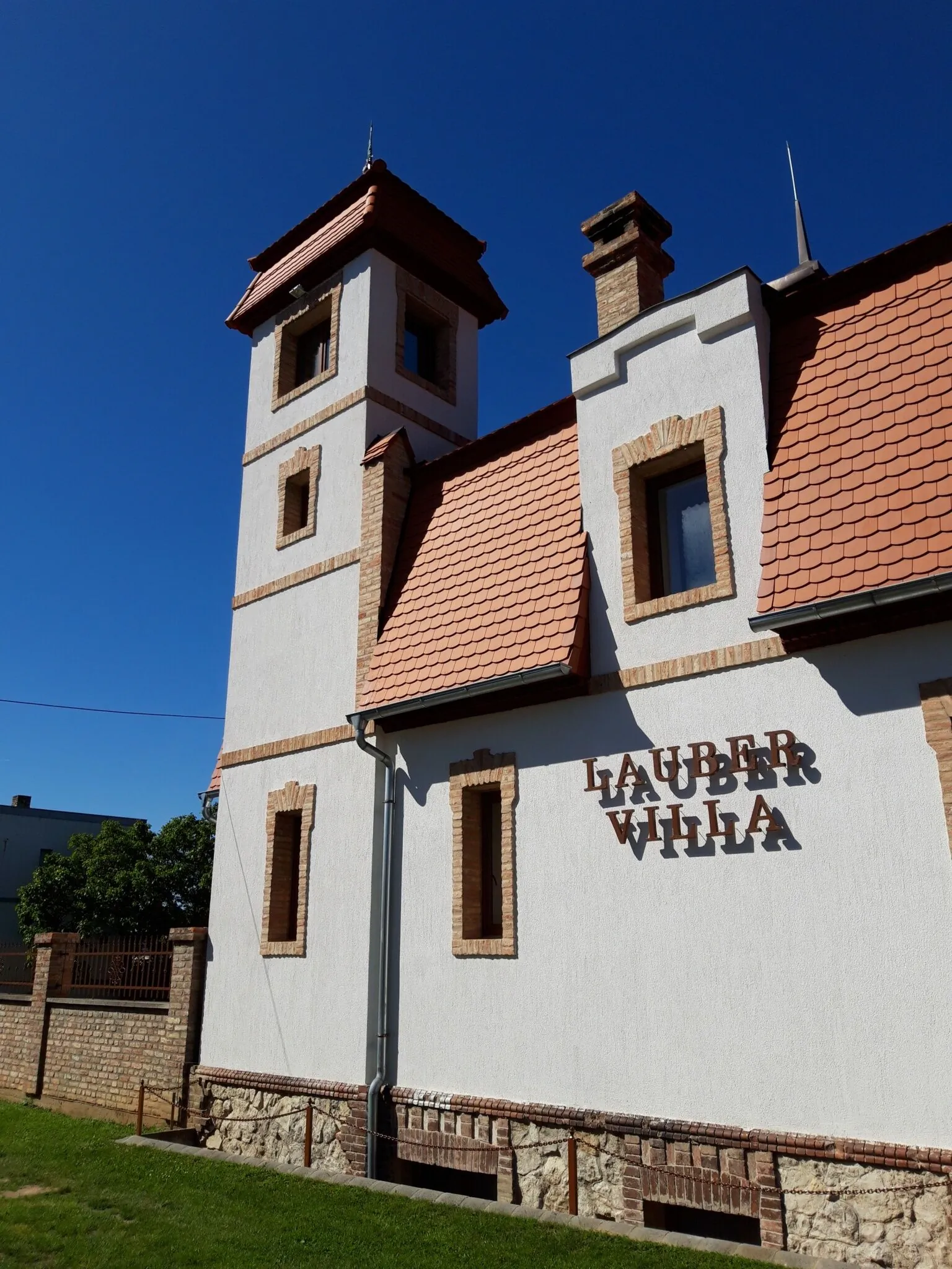 Lauber Villa Pécs – Pécs, Ungaria