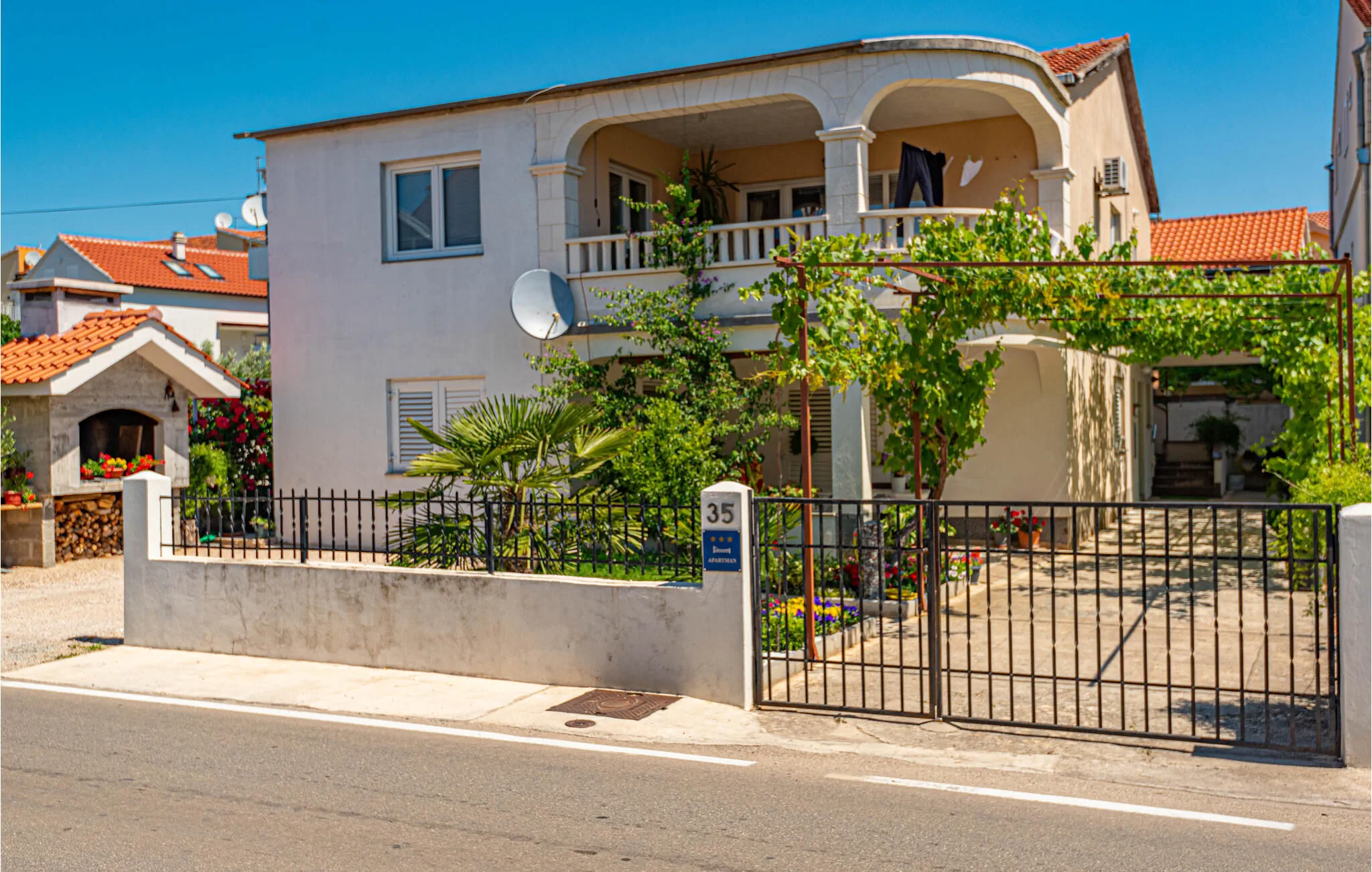 Apartman Vodice - CDJ209 - foto 1
