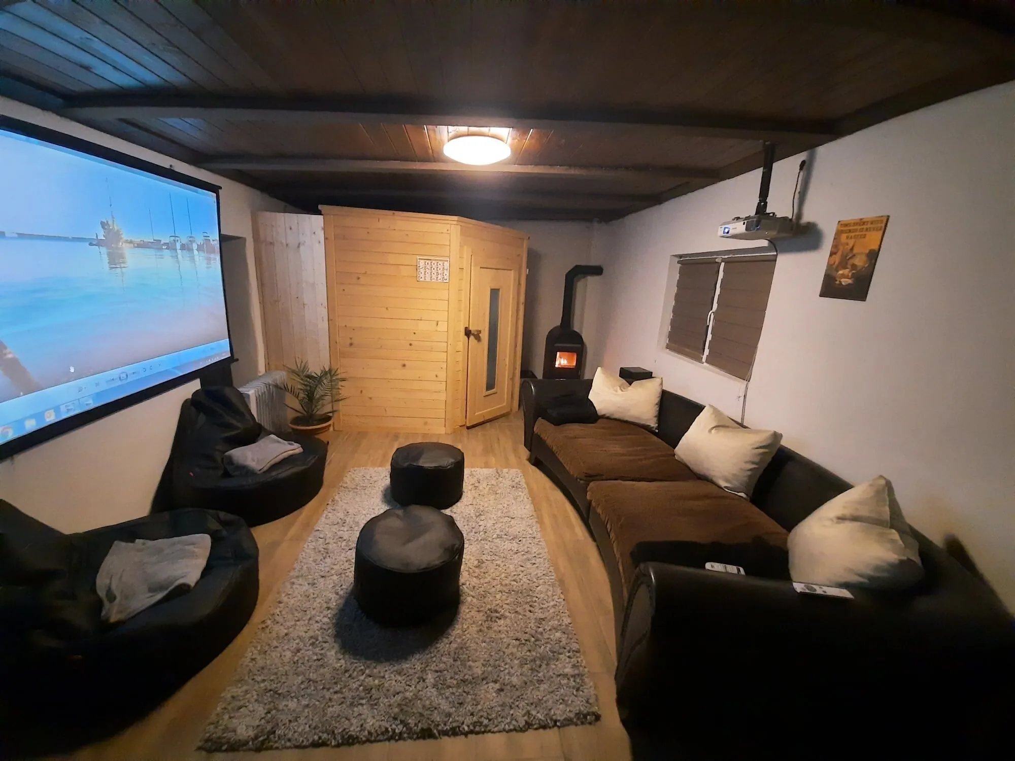 M és M Balatoni Apartman Balatonkenese – Balatonkenese, Ungaria