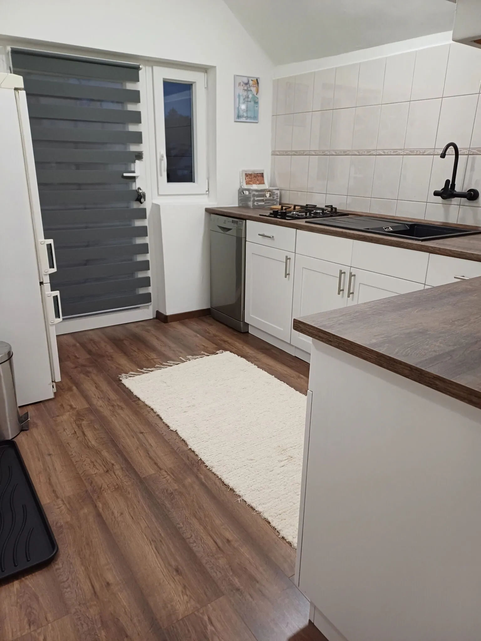 M és M Balatoni Apartman Balatonkenese – Balatonkenese, Ungaria