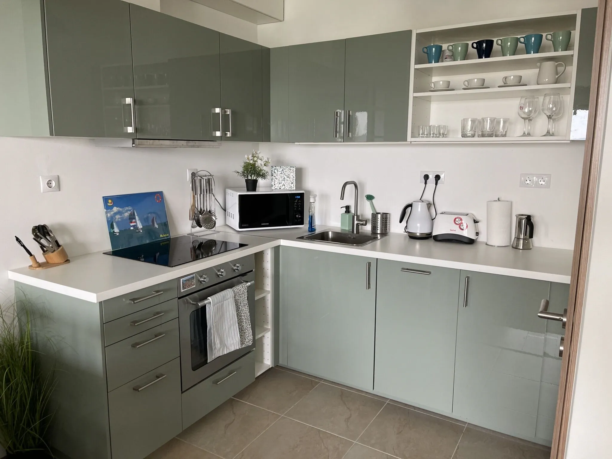 Vízpart Honvéd Apartman Balatonlelle – Balatonlelle, Ungaria