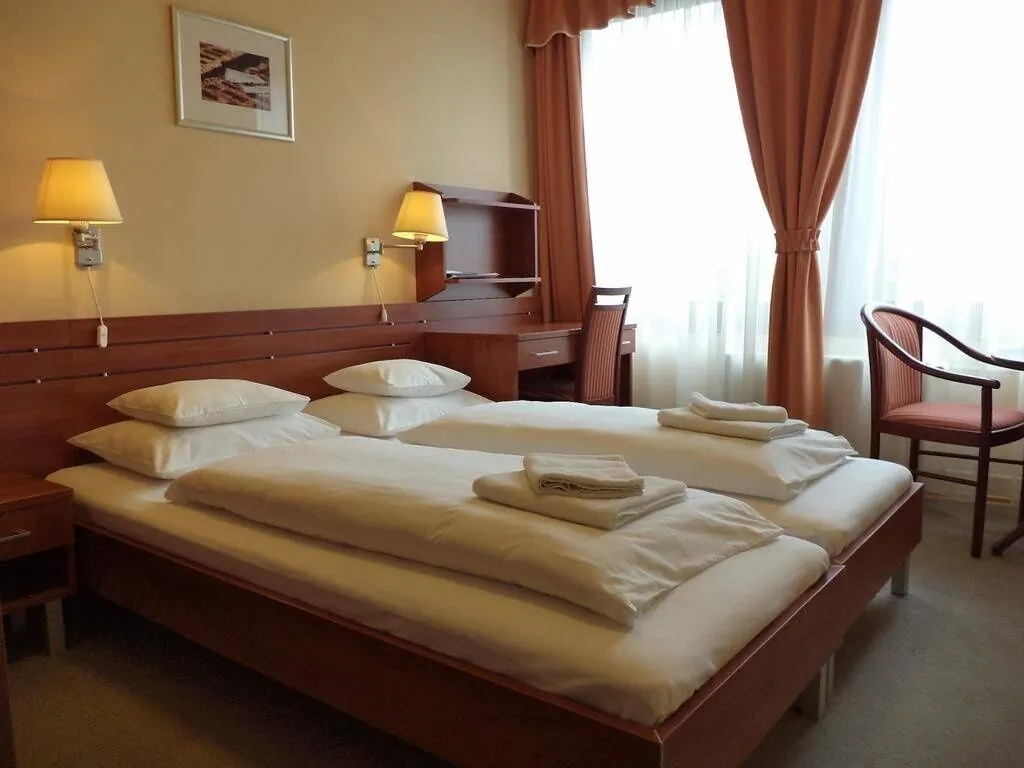 E*Stella Hotel** és Vendégszobák Eger – Eger, Ungaria