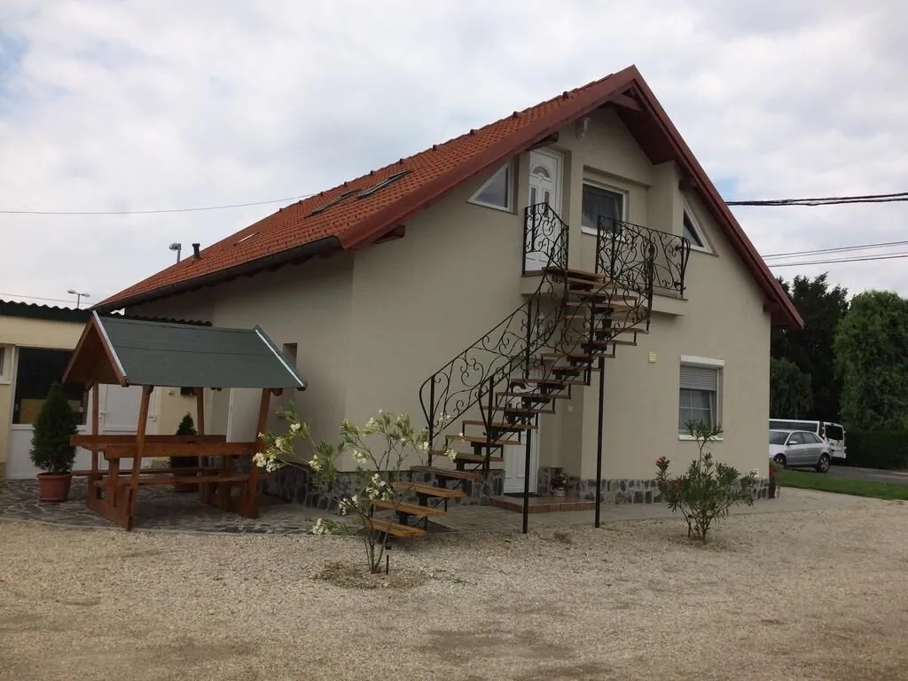 Báró Berg Apartman Kapuvár - foto 2