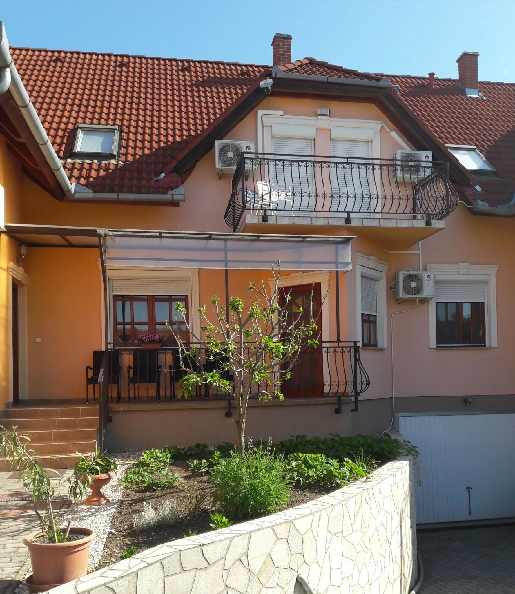 Napsugár Apartman Vonyarcvashegy – Vonyarcvashegy, Ungaria