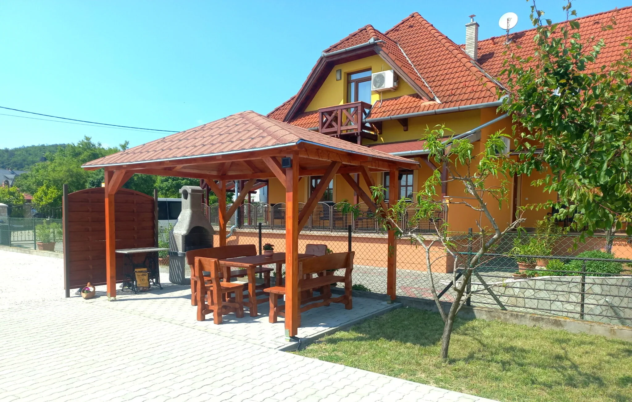 Napsugár Apartman Vonyarcvashegy – Vonyarcvashegy, Ungaria