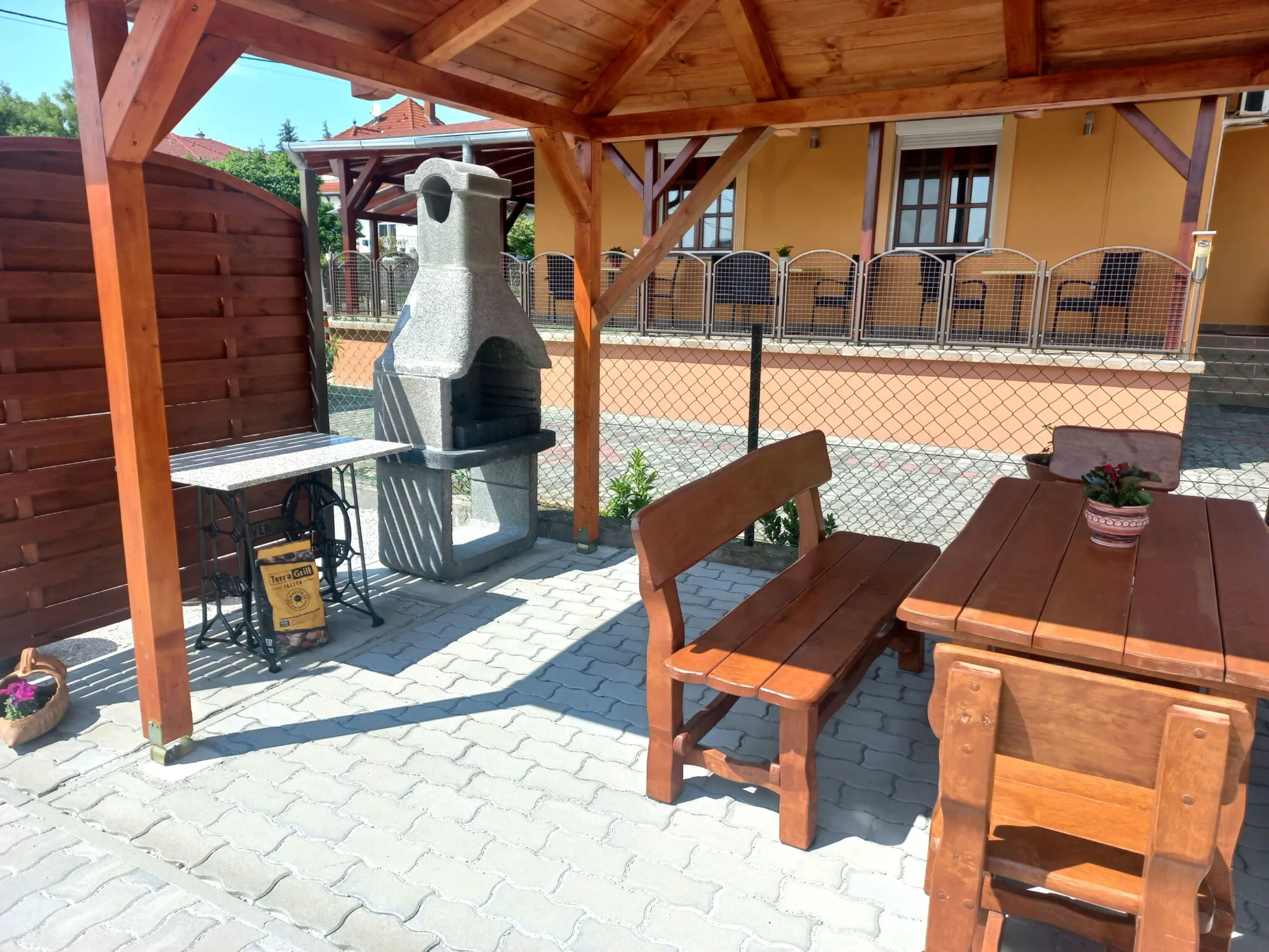 Napsugár Apartman Vonyarcvashegy – Vonyarcvashegy, Ungaria