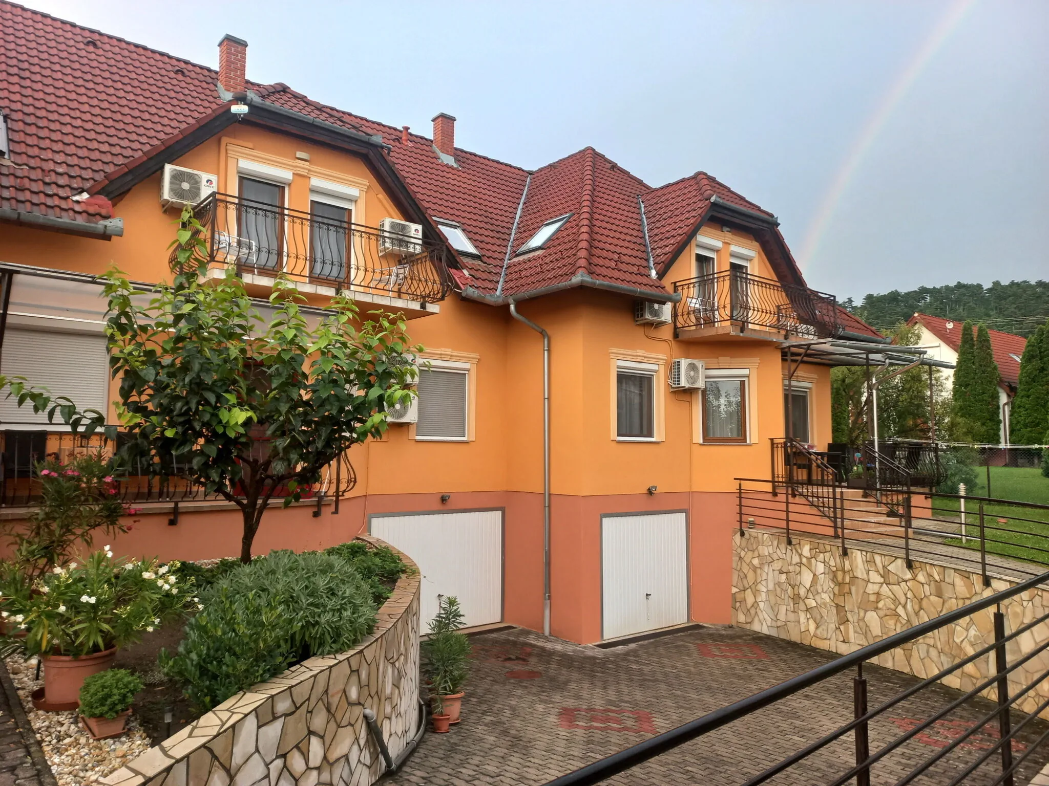 Napsugár Apartman Vonyarcvashegy – Vonyarcvashegy, Ungaria