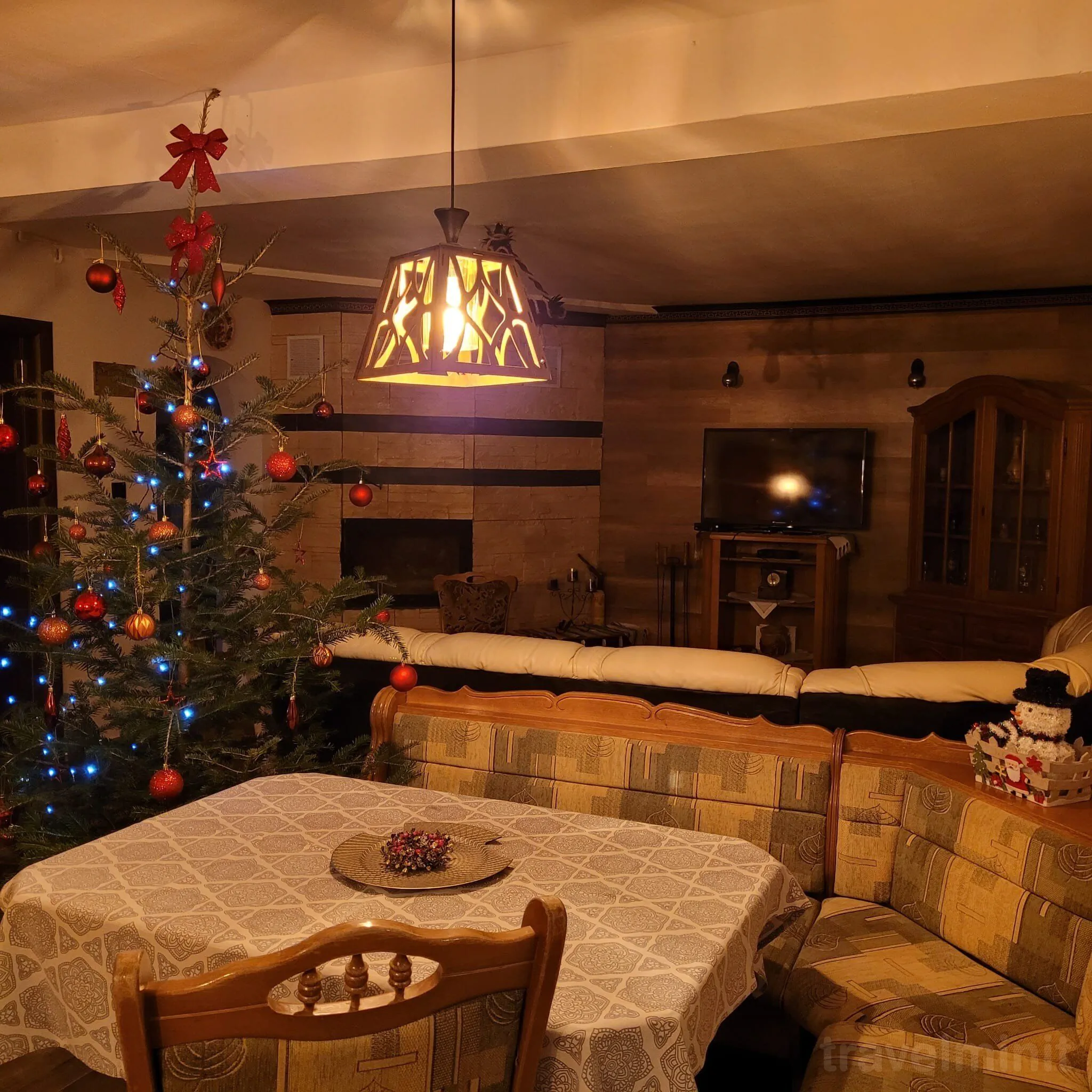 Vila Eden Comandău - foto 10