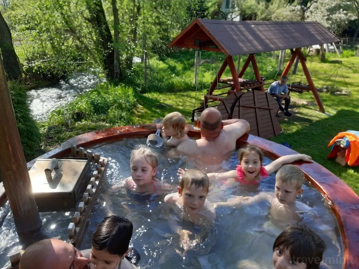 Casa de oaspeți Bagolykő Izvoare - foto 10