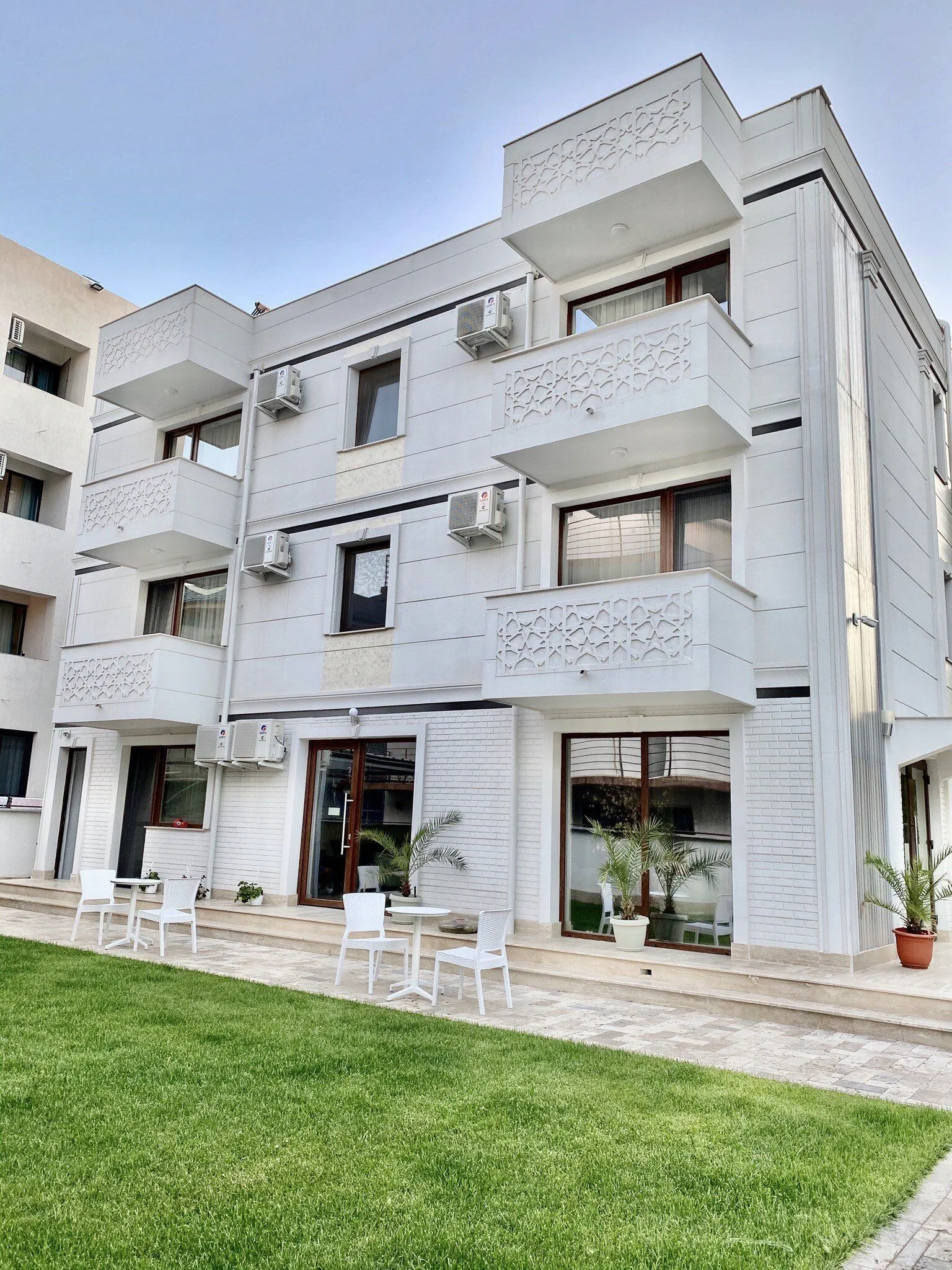 Pensiunea Lara Boutique Eforie Nord - foto 2