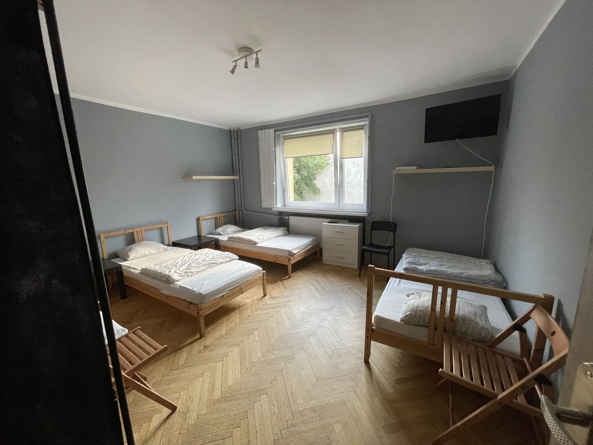 Tanie Spanie Warszawa Ząbki – Ząbki, Polonia
