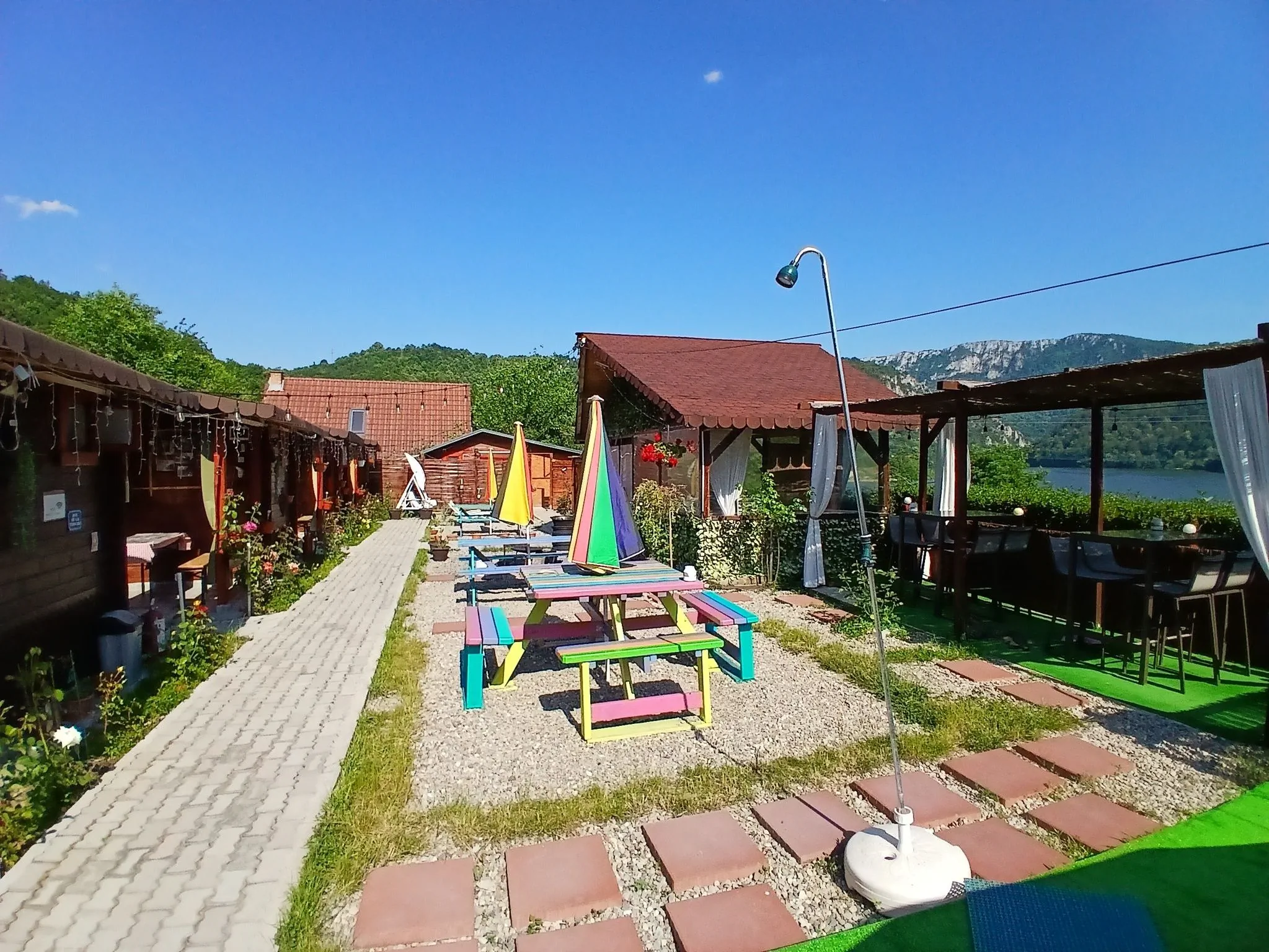 Căsuțele Danca Mraconia Eșelnița *** – Eşelniţa, România