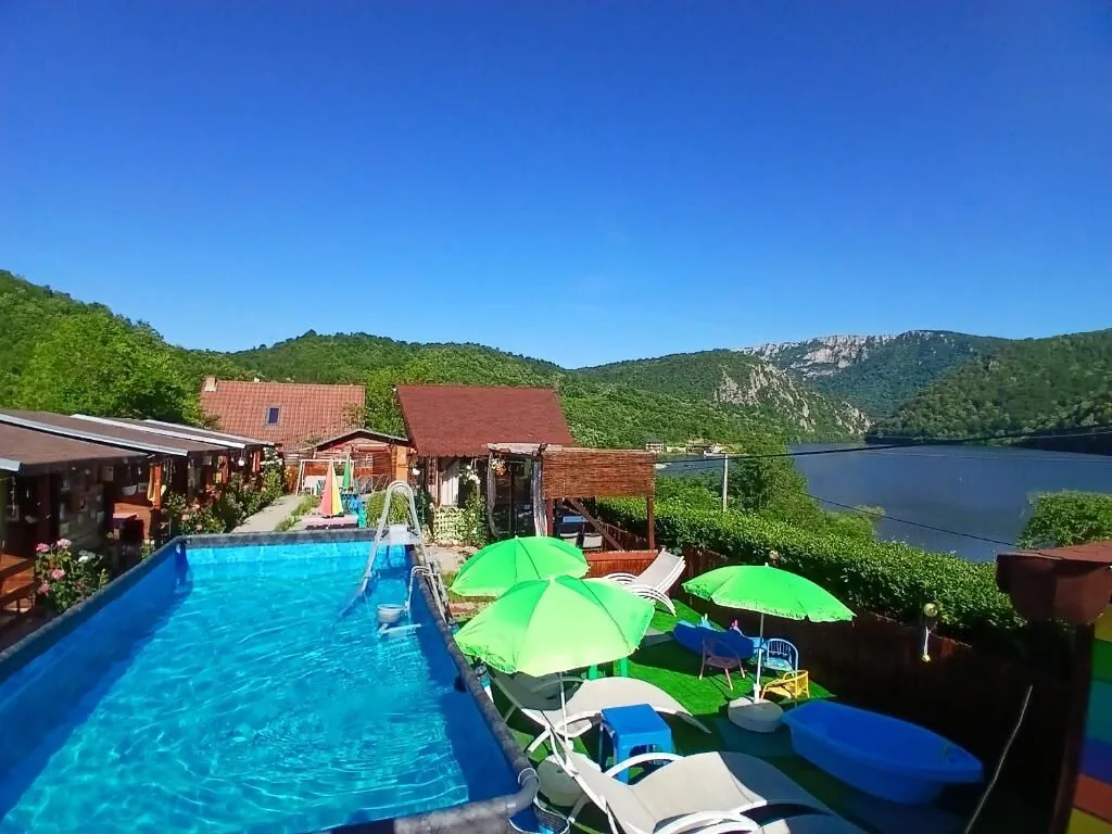 Căsuțele Danca Mraconia Eșelnița *** – Eşelniţa, România