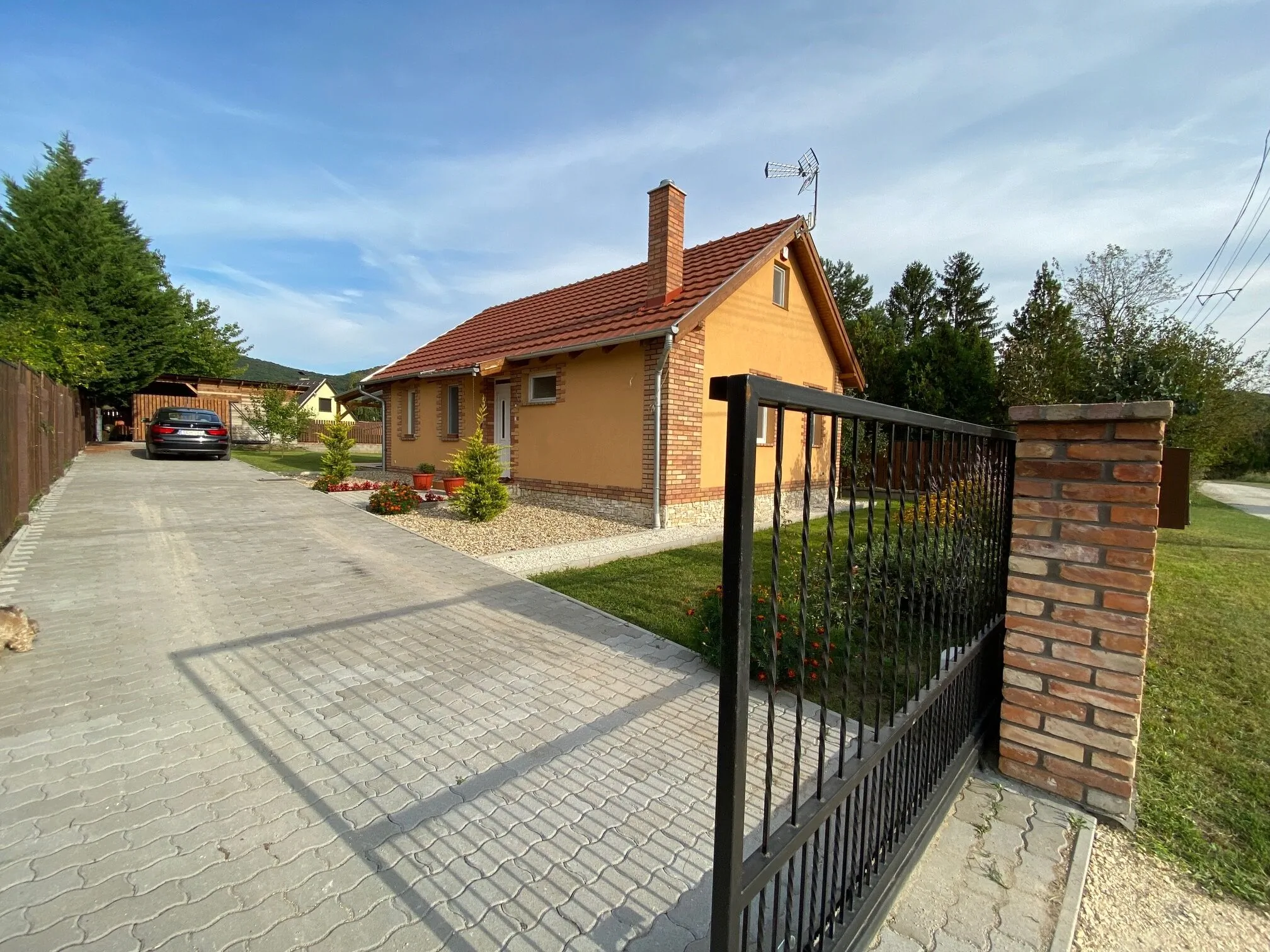Búbánatvölgy Cseresznyevirág Vendégház Esztergom – Strigoniu, Ungaria