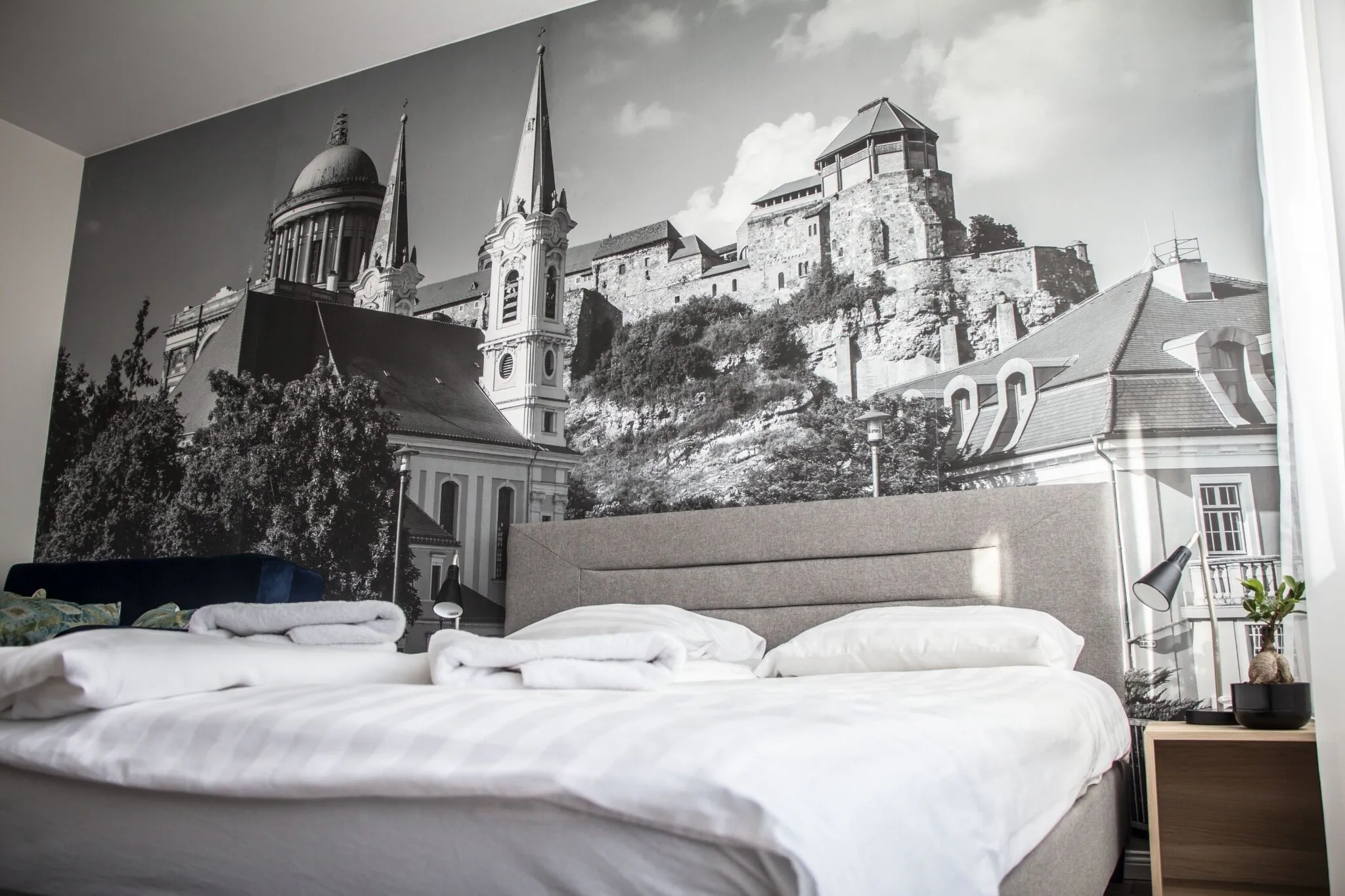 Loulou's Central Boutique Apartman Esztergom – Strigoniu, Ungaria