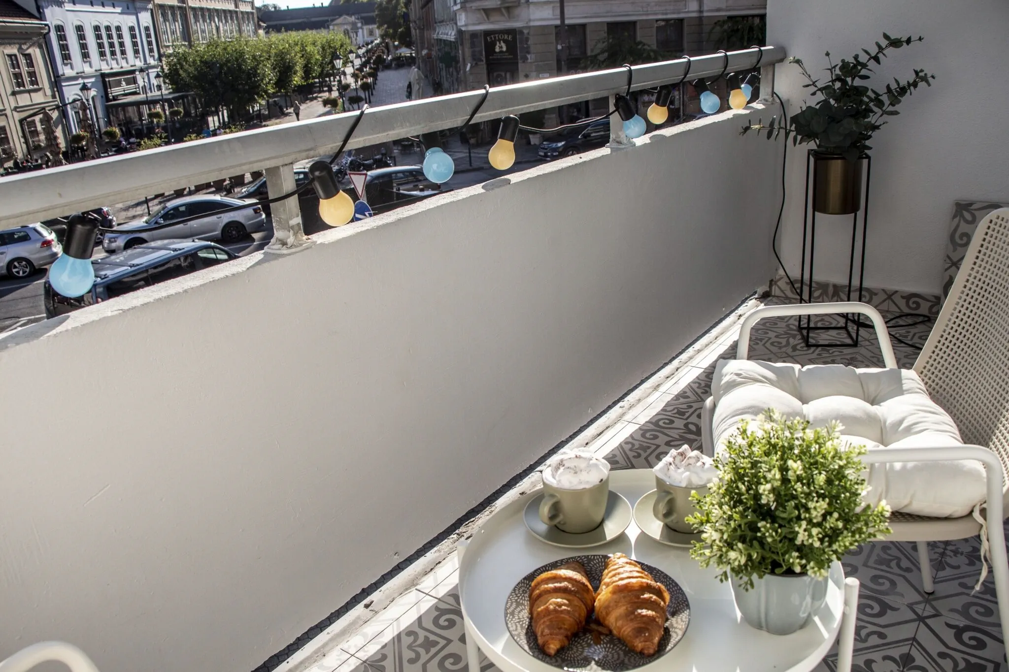 Loulou's Central Boutique Apartman Esztergom – Strigoniu, Ungaria
