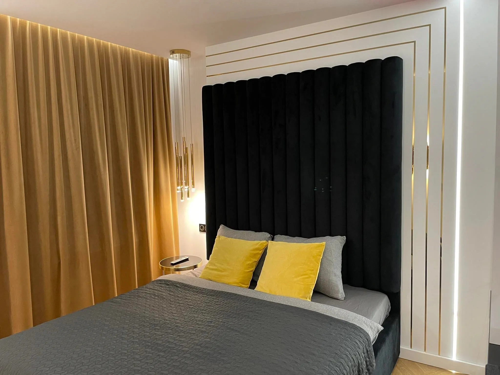 Prestige Line Manhattan – Legnica, Polonia