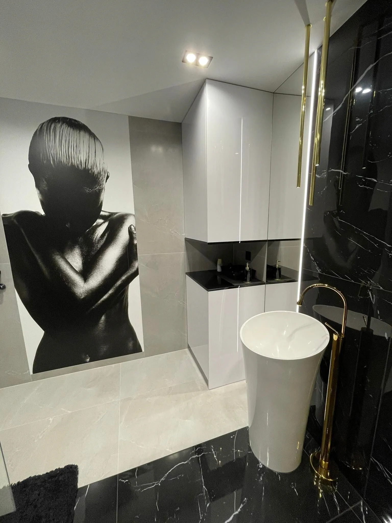 Prestige Line Manhattan – Legnica, Polonia