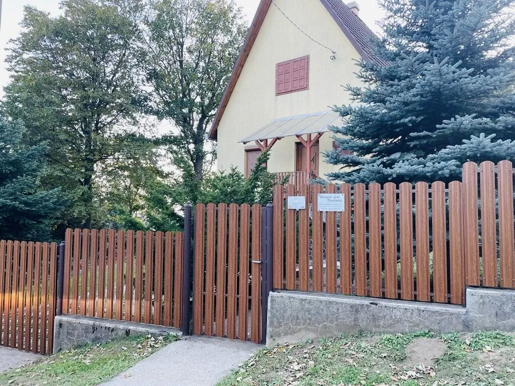 Hívogat-Lak Vendégház Galyatető – Galyatető, Ungaria