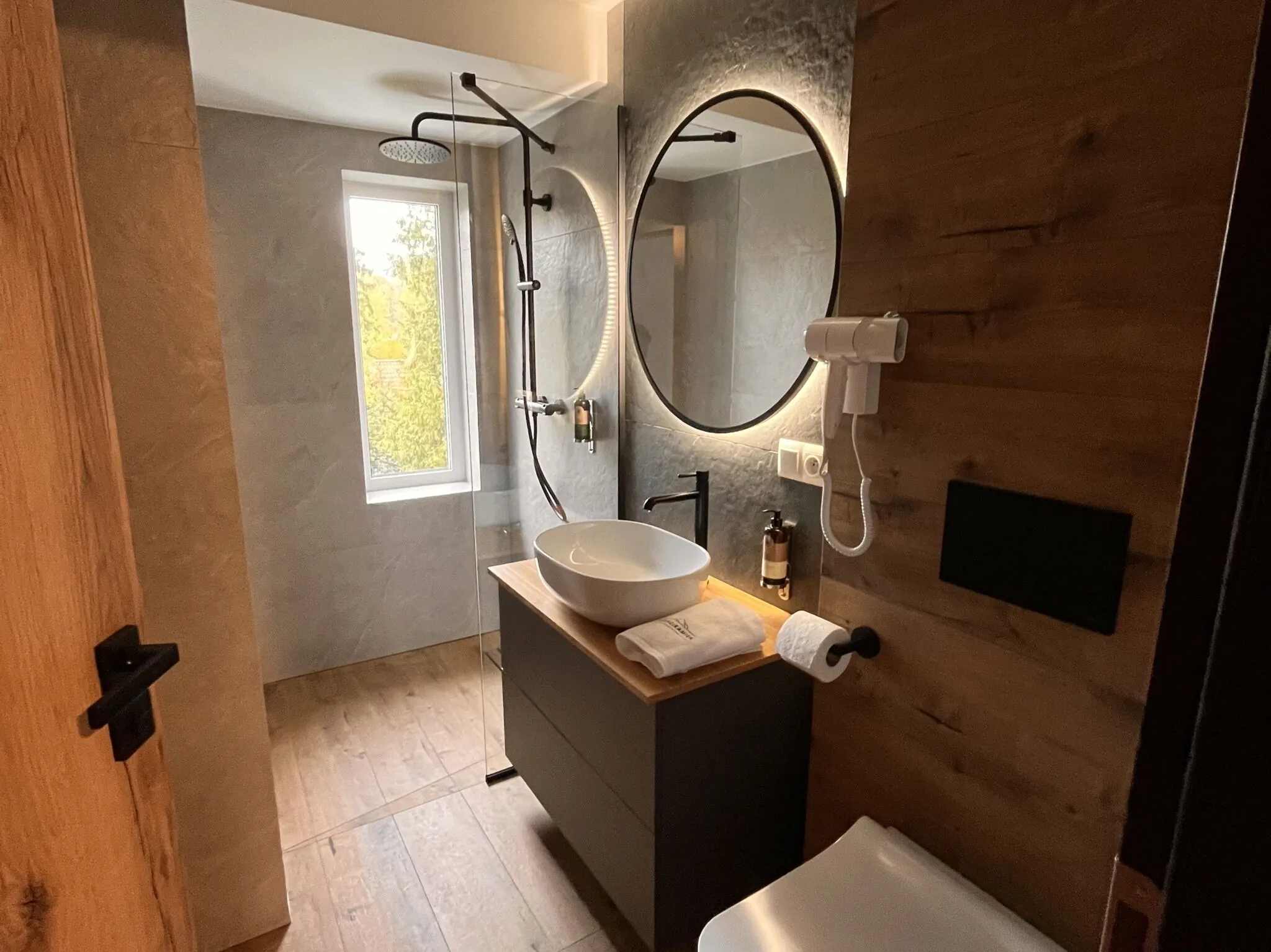 Apartamenty Drewno i Kamień Strzebowiska Wetlina – Wetlina, Polska