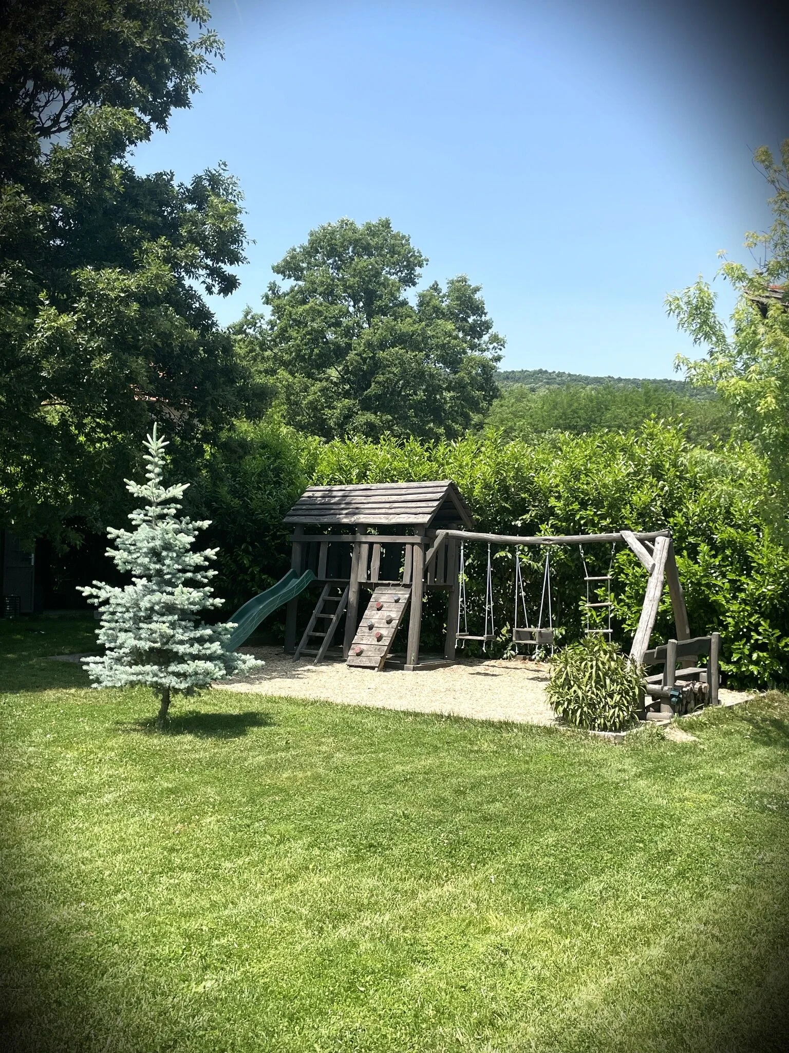 Forest House Vendégházak Diósjenő – Diósjenő, Ungaria