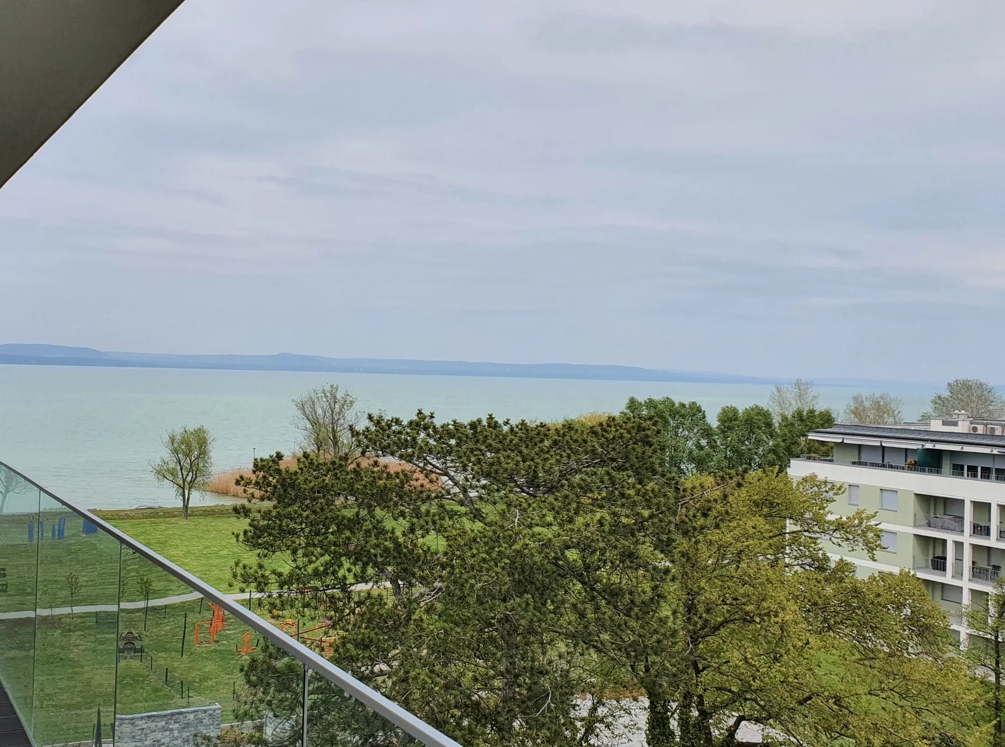 Napfény Resort Exclusive Apartman Balatonlelle – Balatonlelle, Ungaria