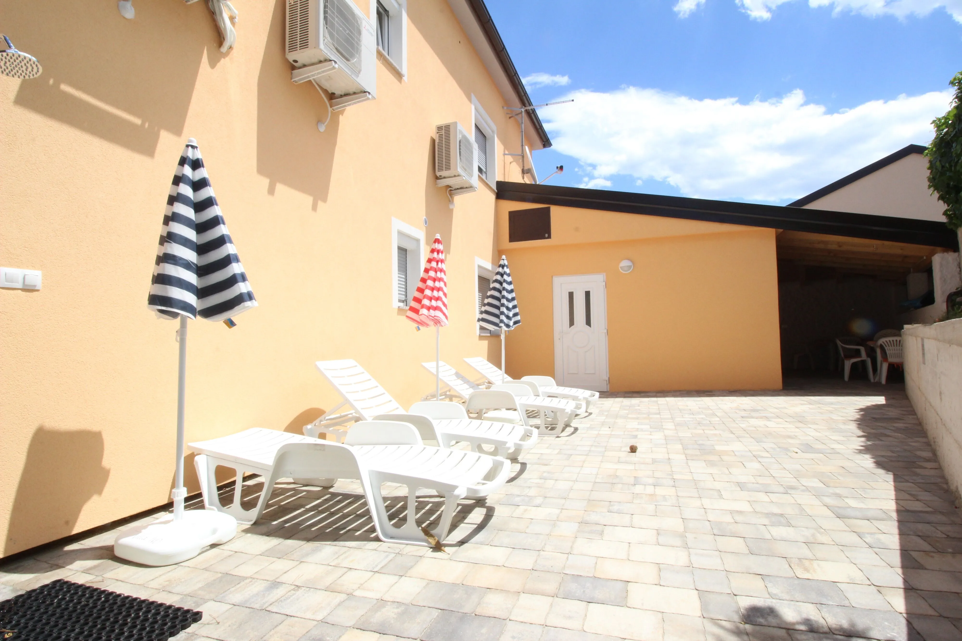 Apartments By The Sea Šilo, Krk - 18682 Šilo – Šilo, Croația