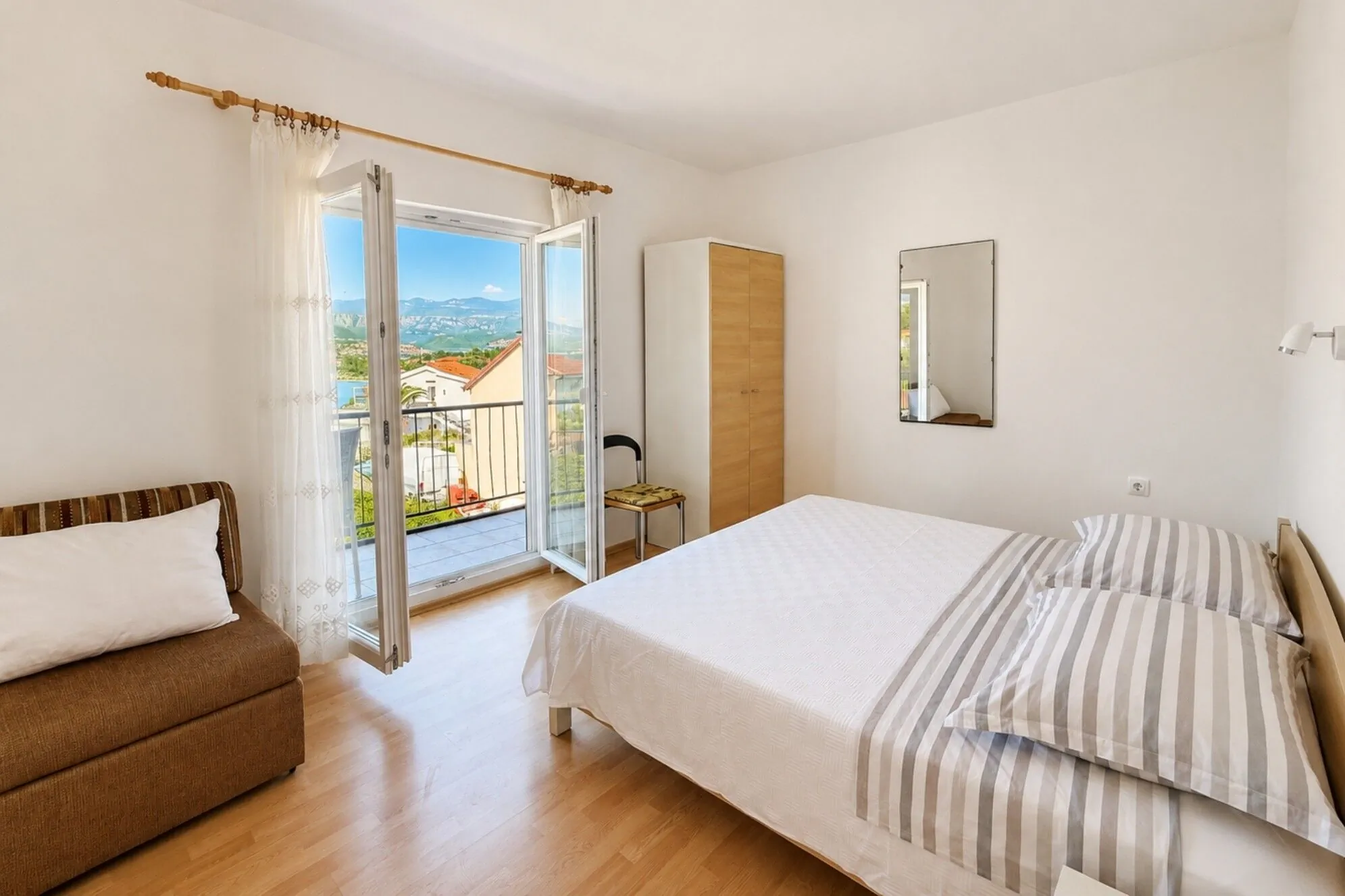 Apartments By The Sea Šilo, Krk - 18710 Šilo – Šilo, Croația