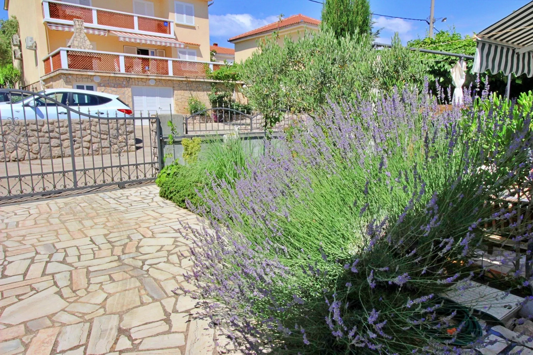 Apartments With Parking Space Šilo, Krk - 18735 Šilo – Šilo, Croația