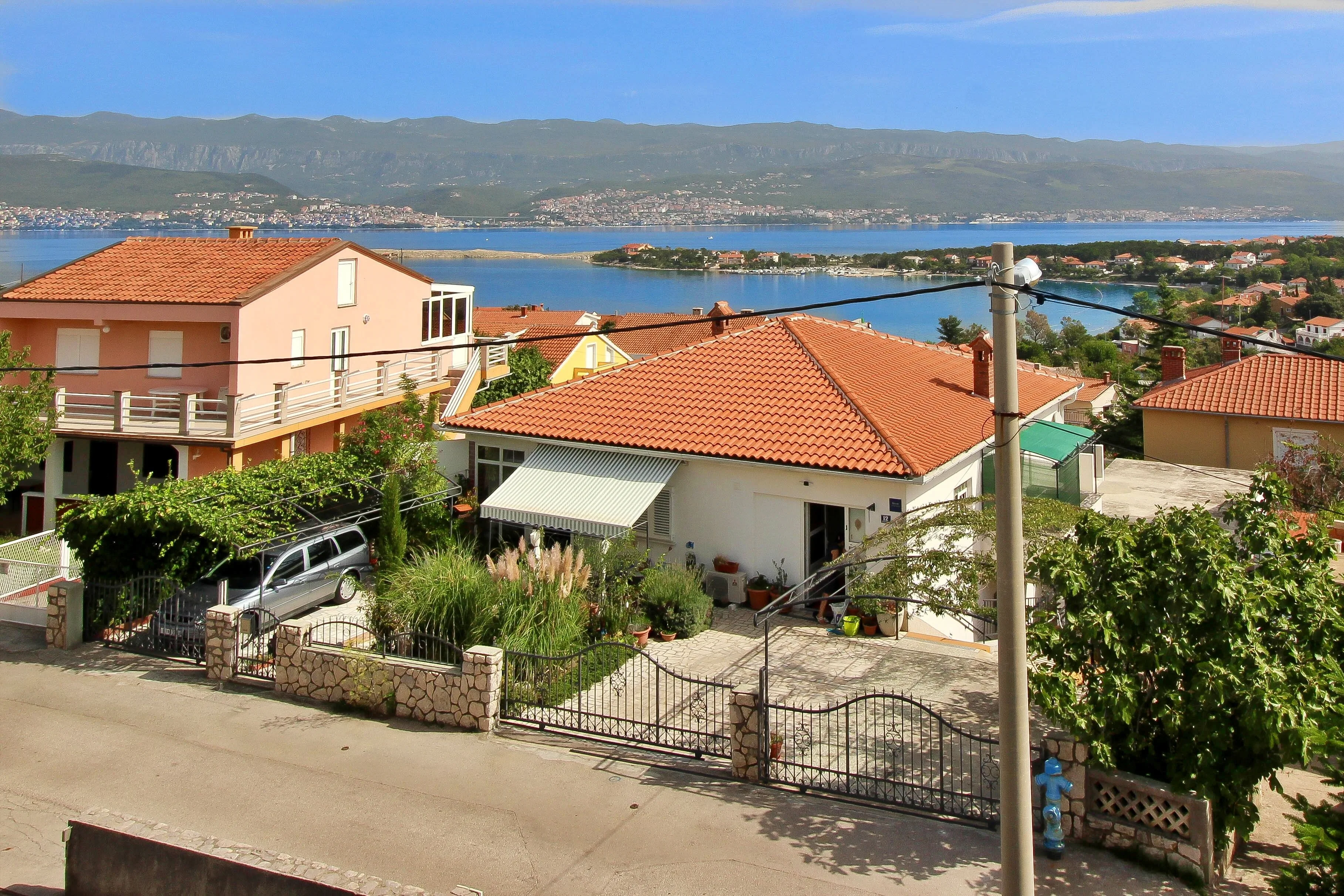 Apartments With Parking Space Šilo, Krk - 18735 Šilo – Šilo, Croația