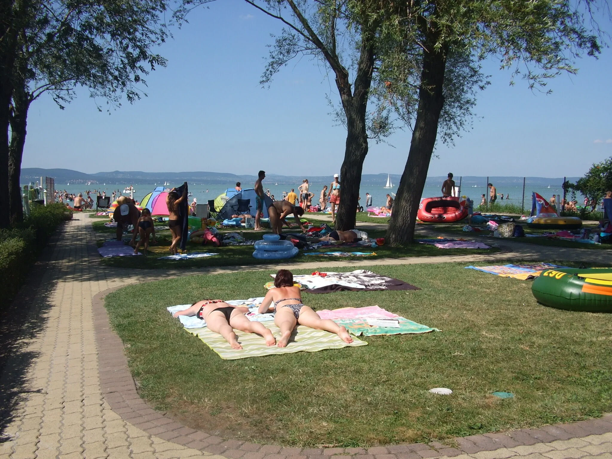 Magyartenger-parti Apartman Balatonlelle – Balatonlelle, Ungaria