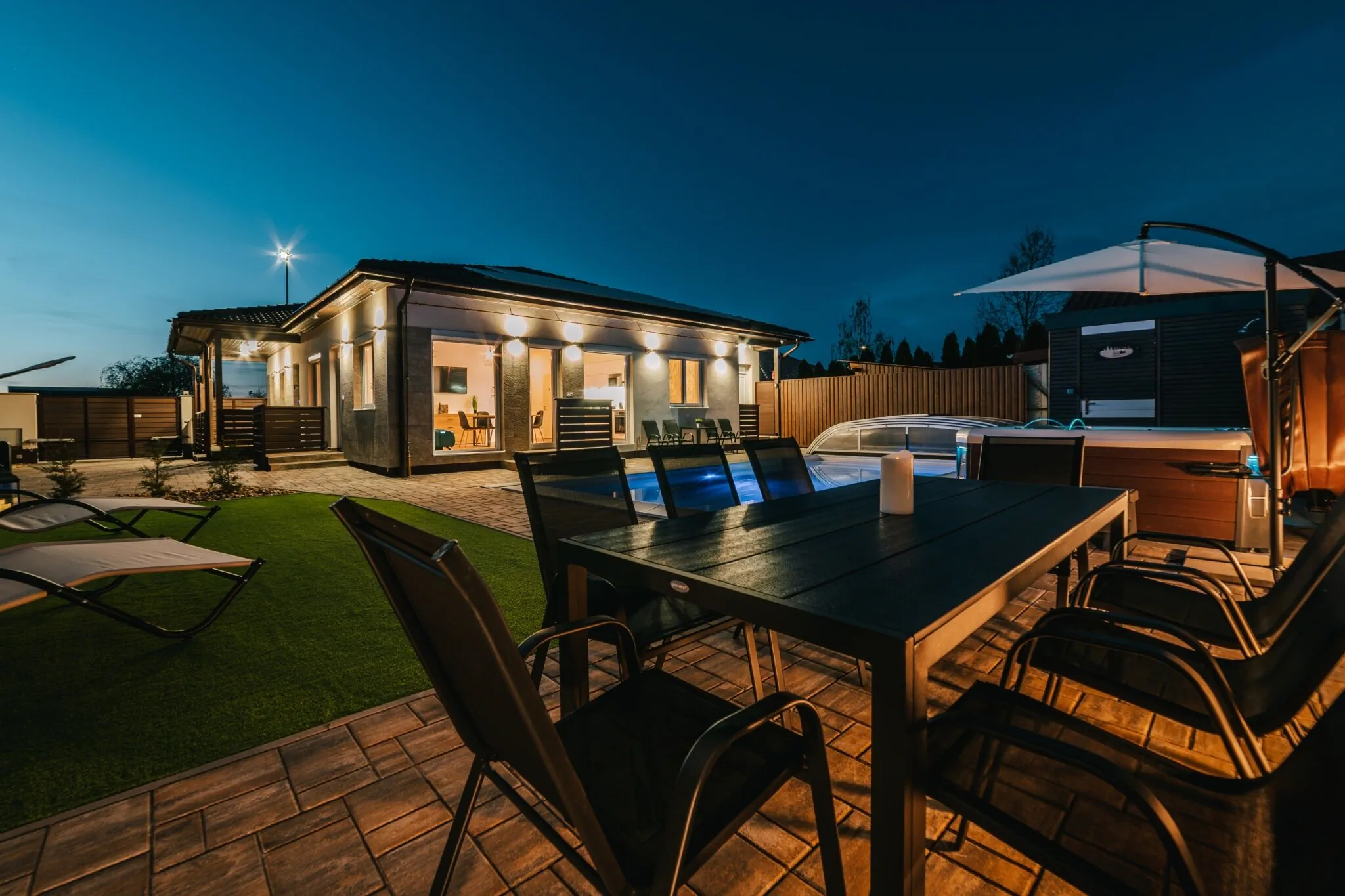 Tópart Apartmanok ***** Algyő – Algyő, Ungaria