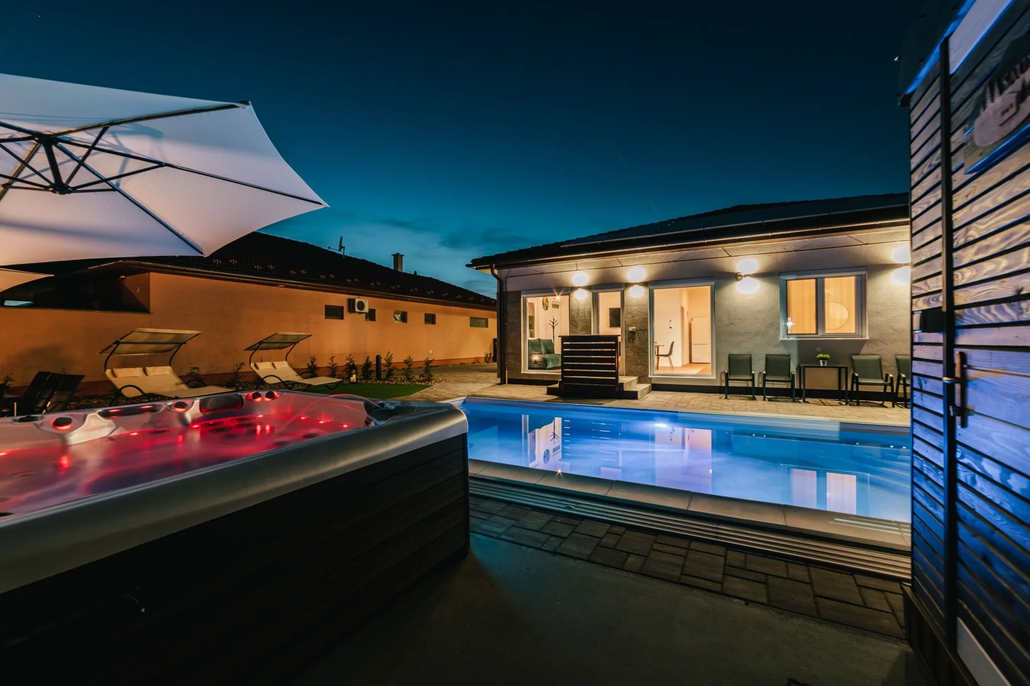 Tópart Apartmanok ***** Algyő – Algyő, Ungaria