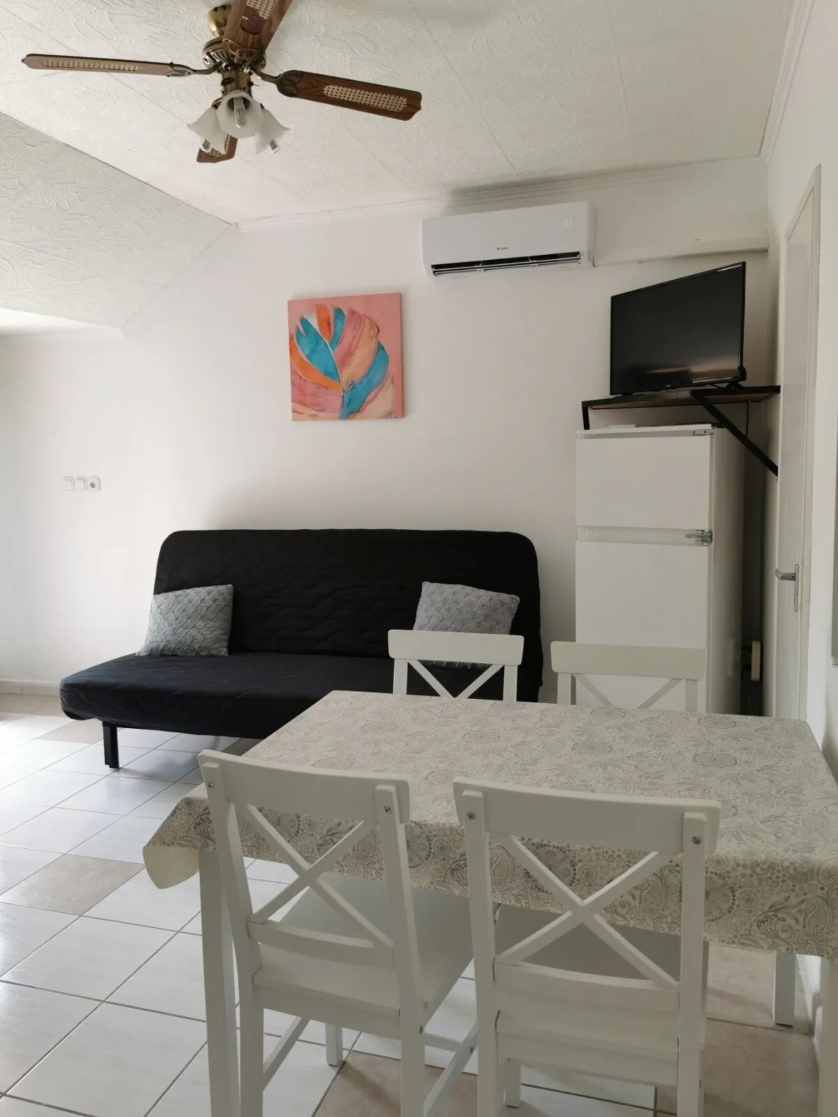 Flamingo Apartmanház Balatonlelle – Balatonlelle, Ungaria