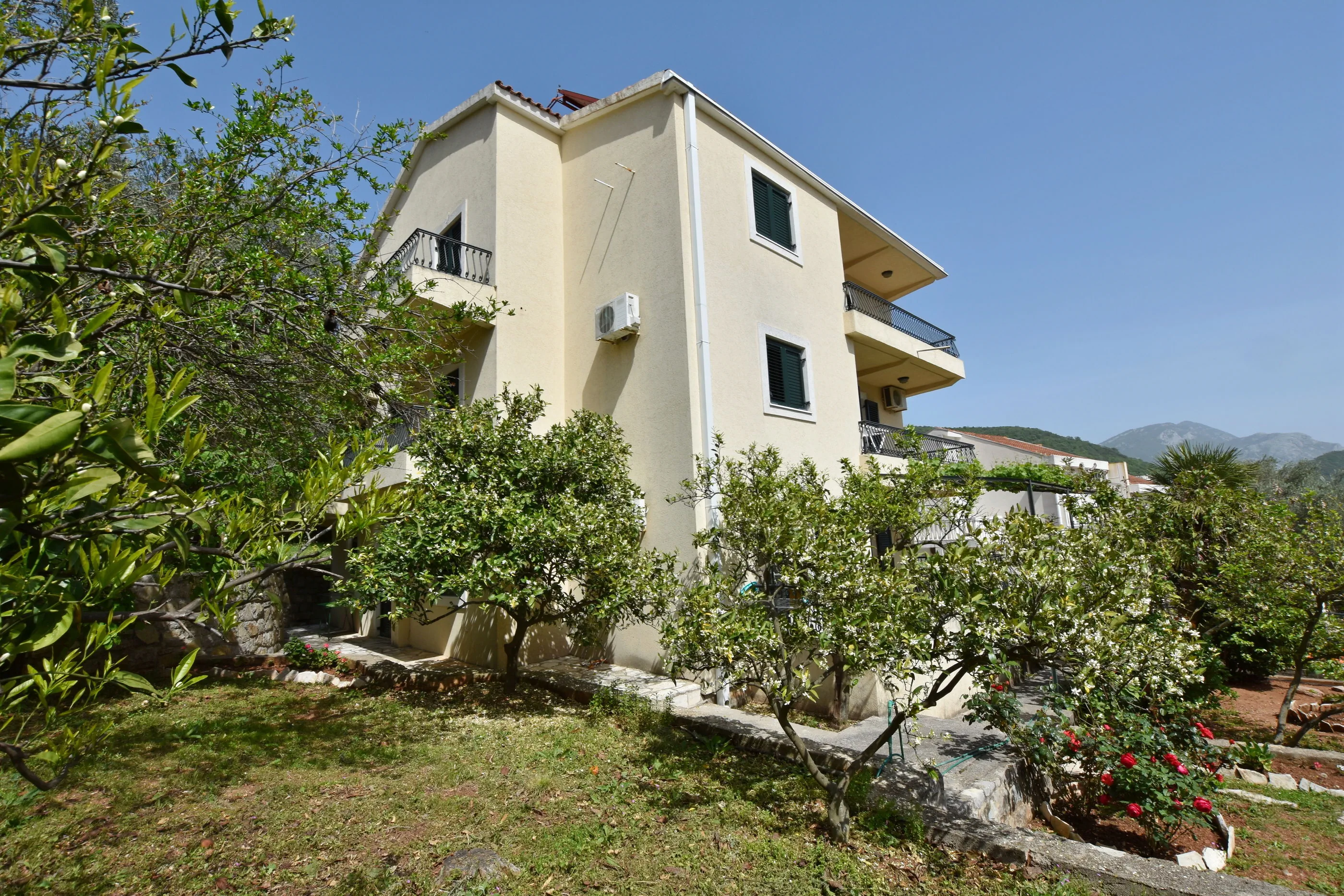 Apartments and Rooms Iva Petrovac – Petrovac na Moru, Muntenegru