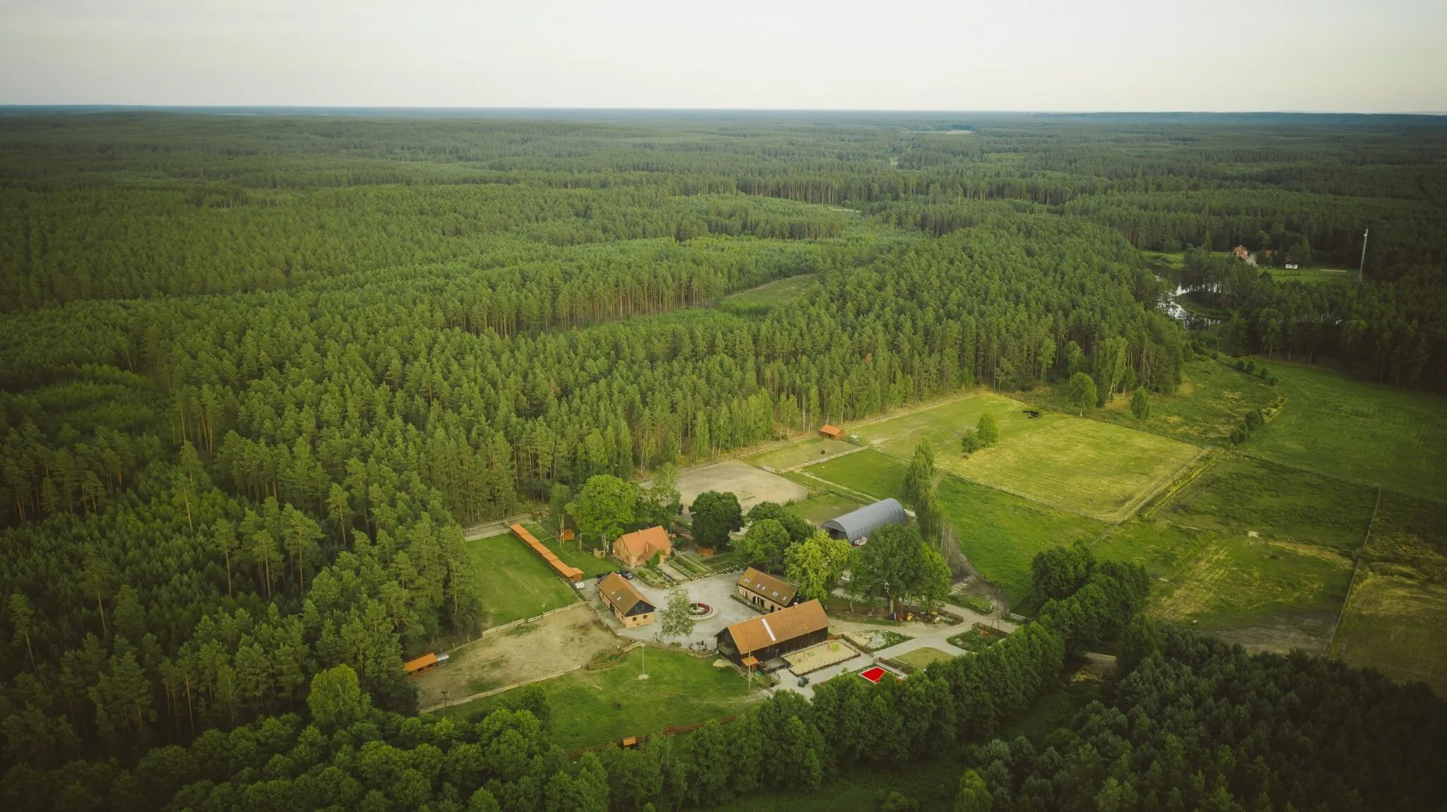 Agroturystyka Stajnia KANTHAKA Jedwabno – Jedwabno, Polonia