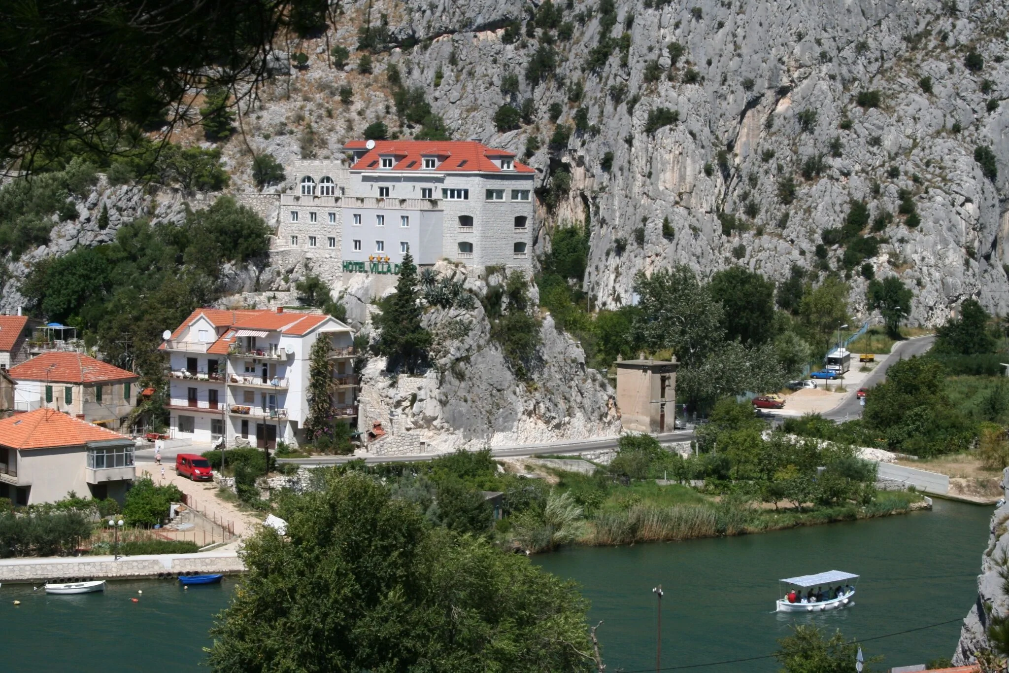 Hotel Villa Dvor Omiš – Omiš, Croația