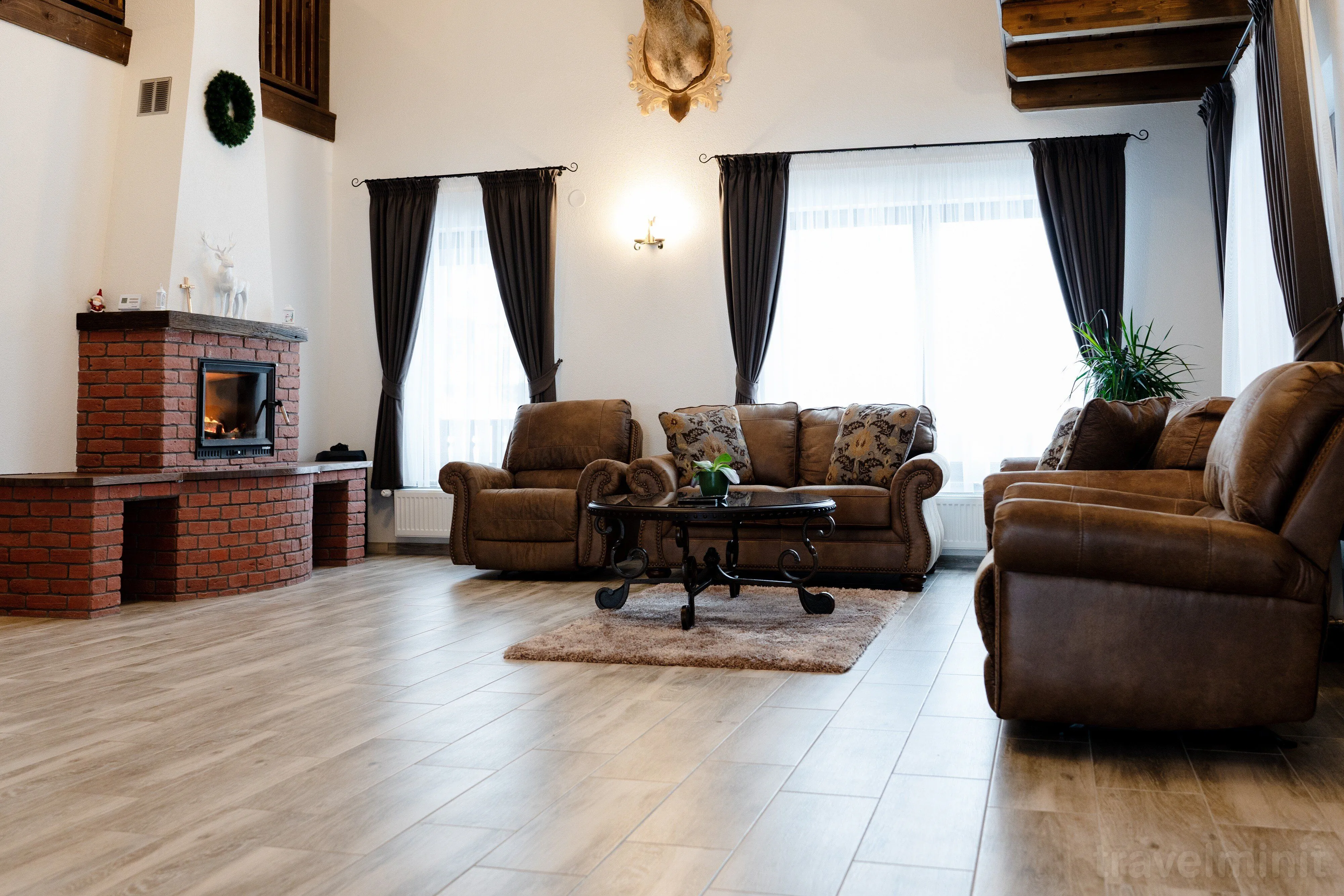 Transylvanian Relax House Lupeni – Lupeni, România