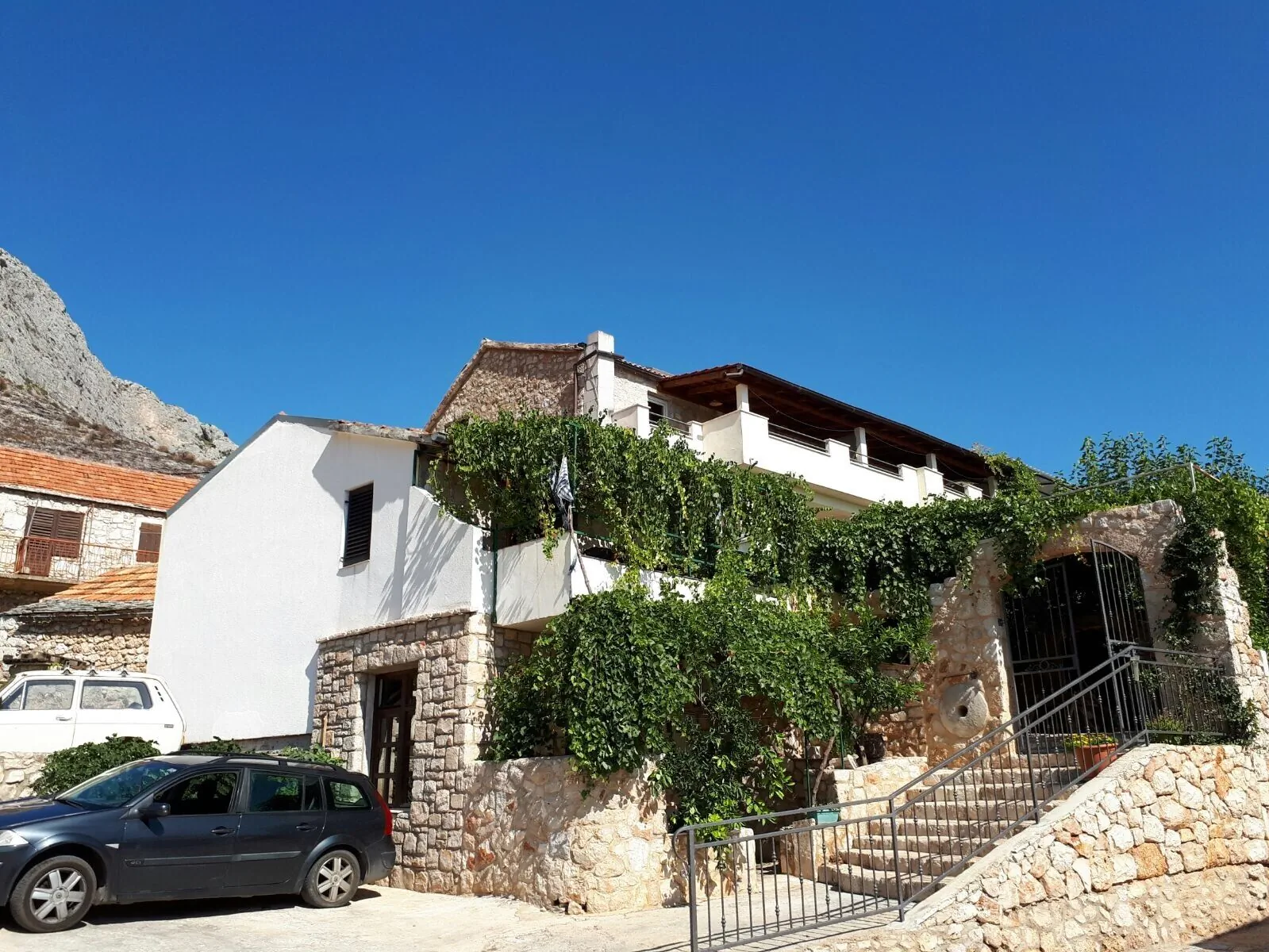 Apartments With Parking Space Ivan Dolac Hvar - 10434 - foto 1