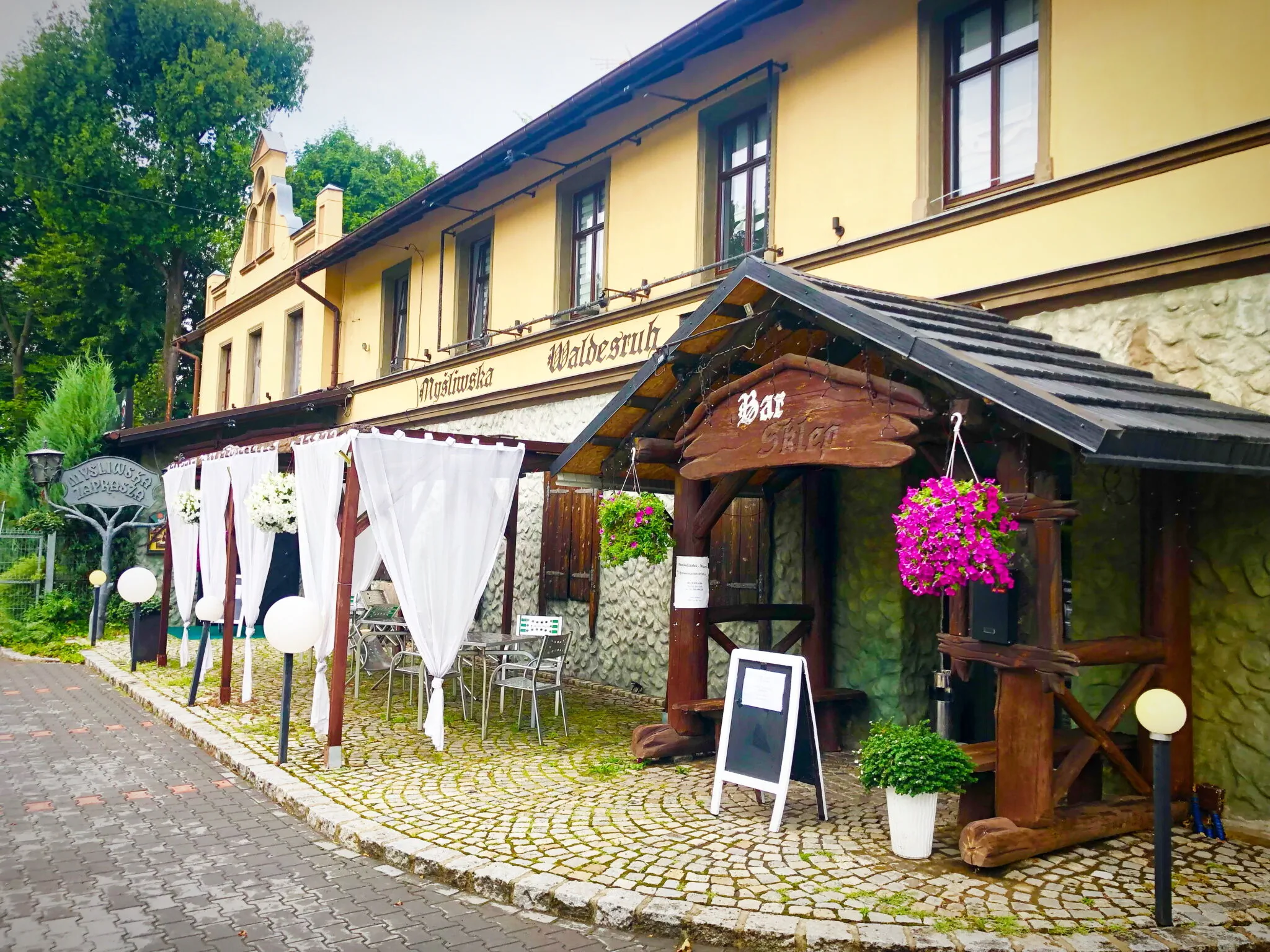 Zajazd Myśliwska Walidrogi - foto 1