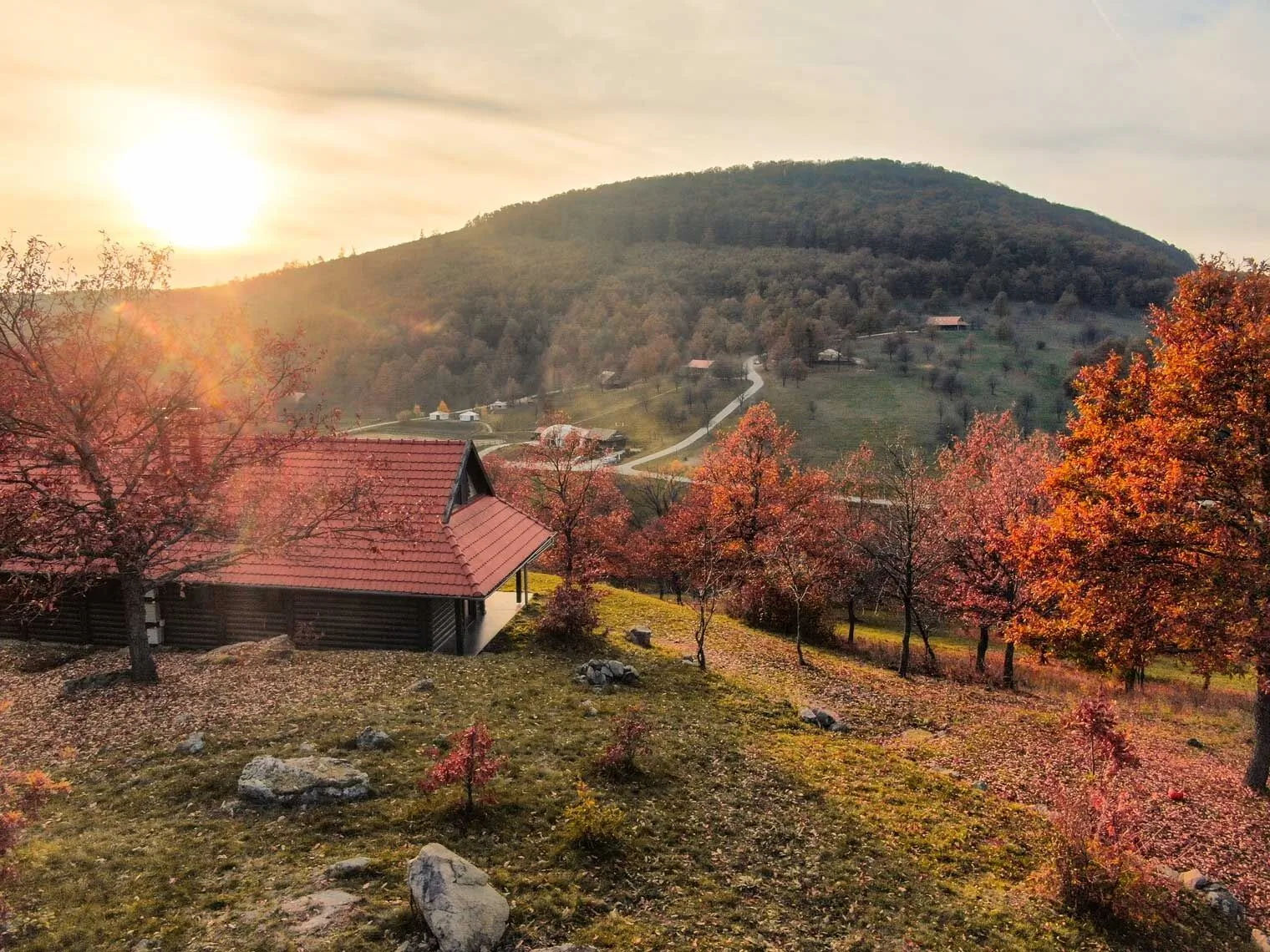 Farkaskútvölgy Hollókő – Felsőtold, Węgry