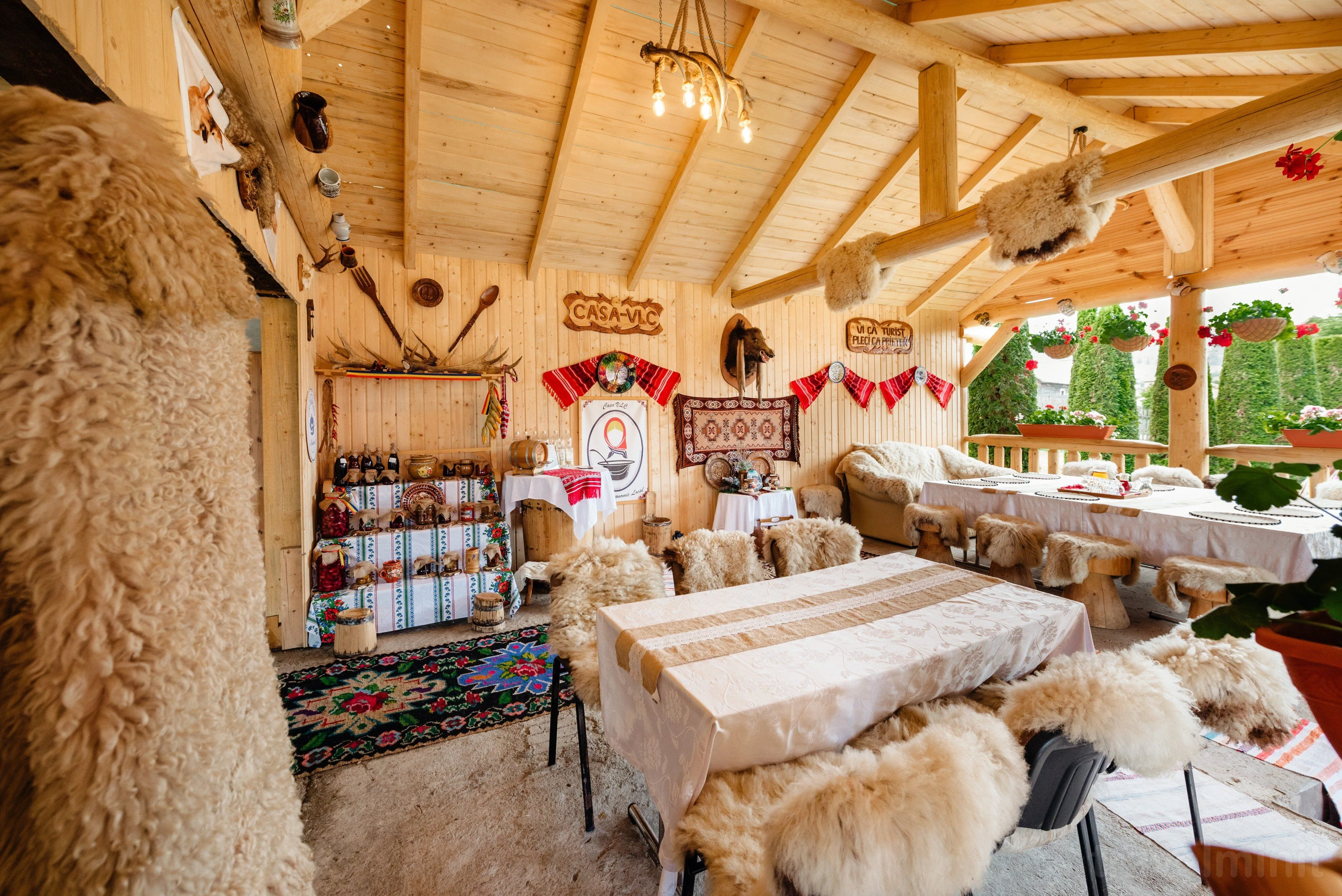 Casa VLC Punct Gastronomic Local Bilbor – Bilbor, România